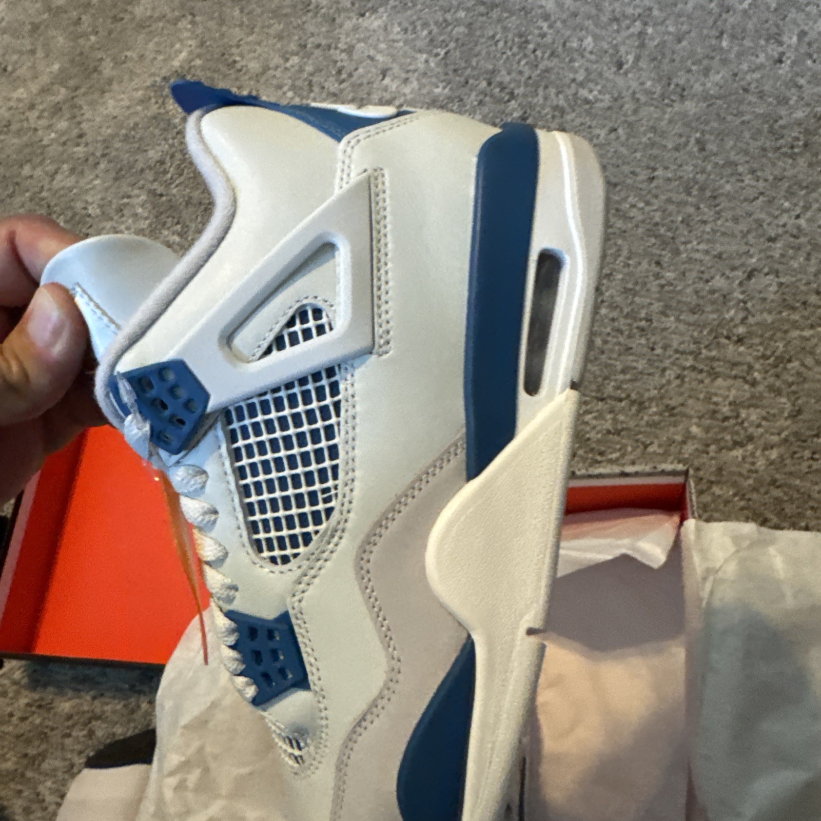 Air Jordan 4 Retro “MILITARY BLUE” 2024 – Size 7 – fv5029 141 (10965-7)