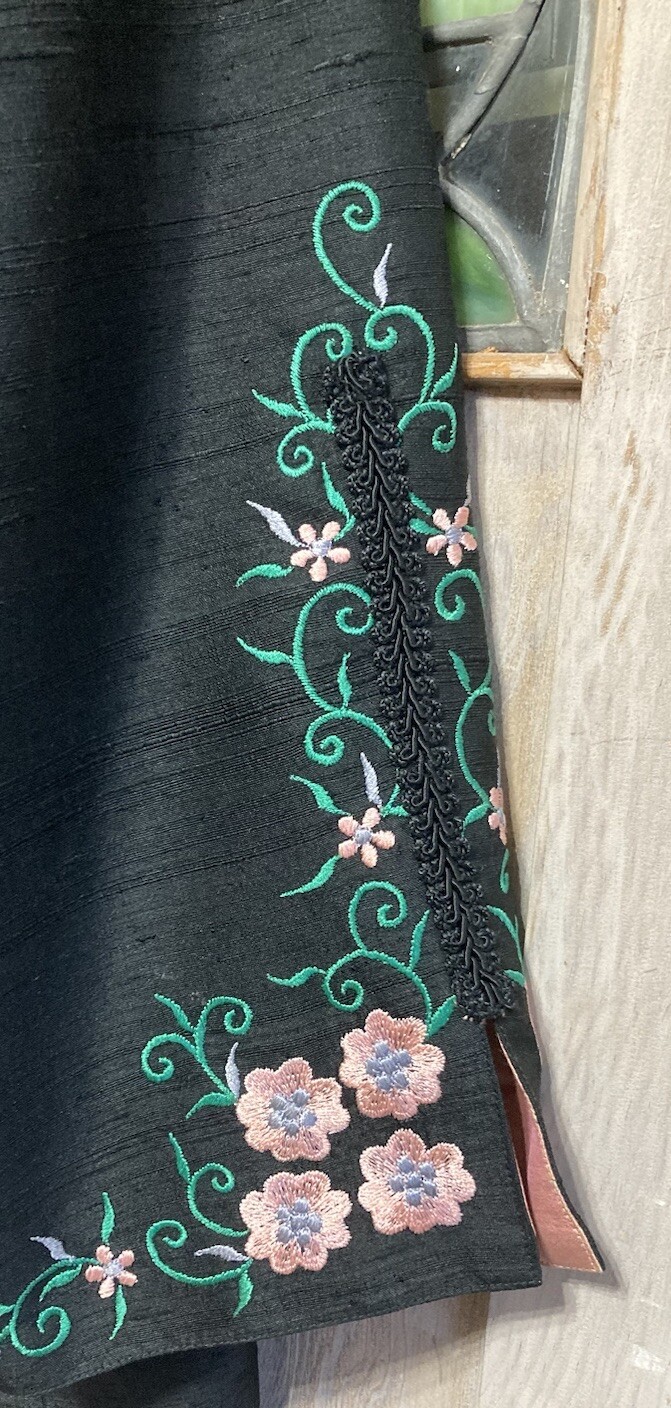 Vintage Black Floral Embroidered Ladies Hanbok Po Style Jacket Smoking Asian EUC