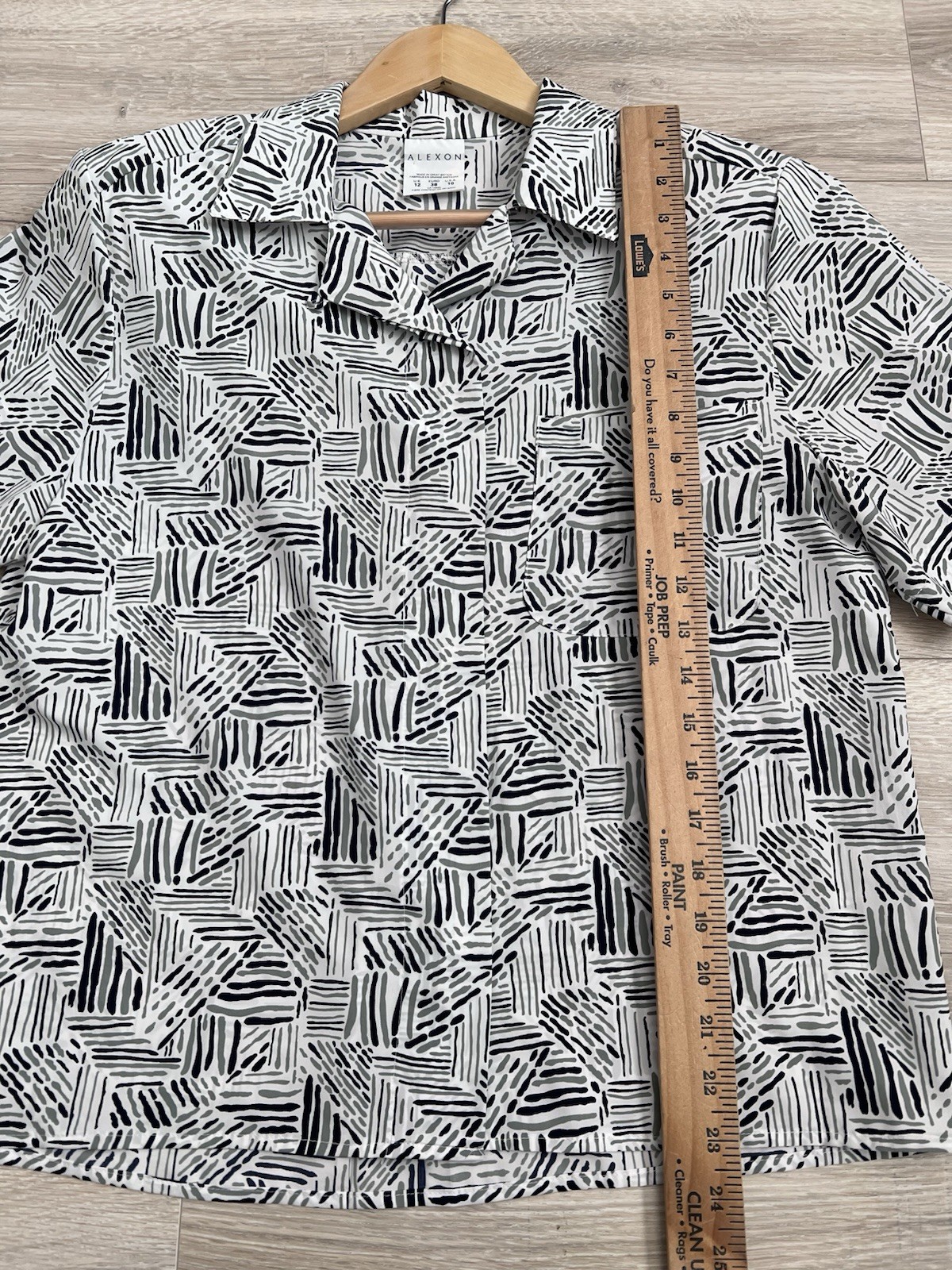 VTG Alexon Light Gray Women S/S Button-Up Shoulder Pads Shirt Top Sz 10 US Boxy