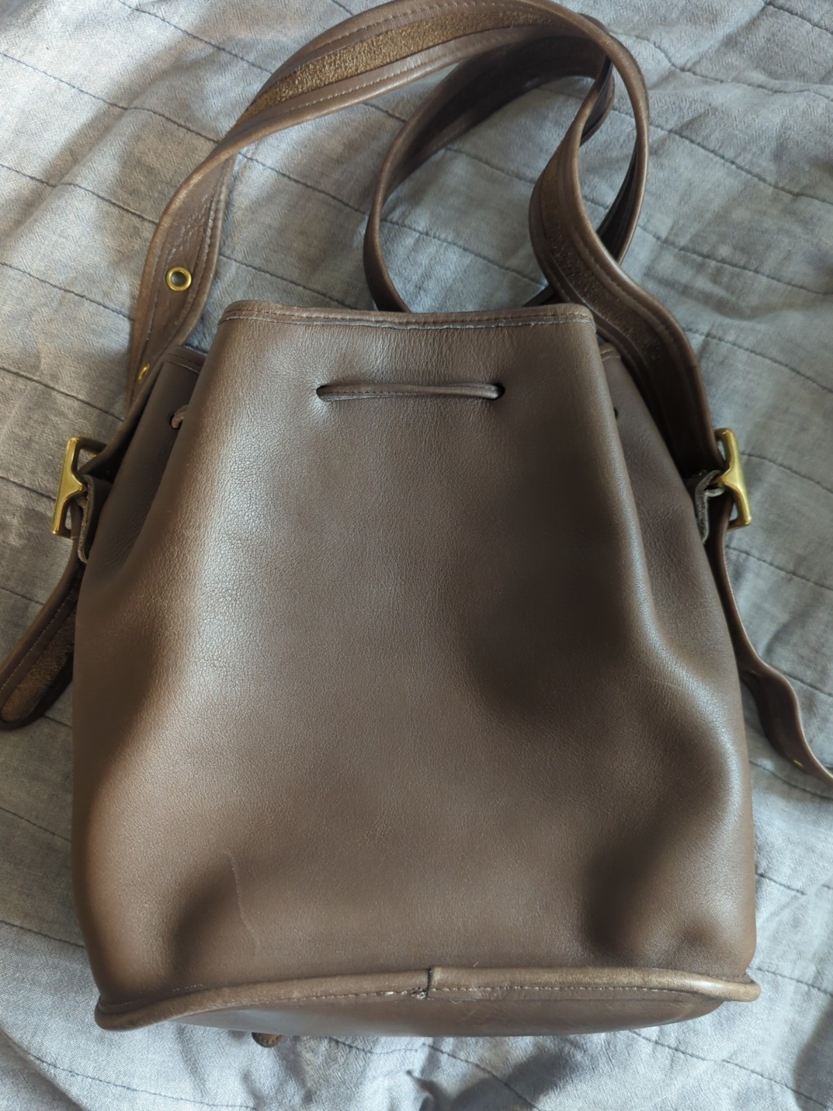 VINTAGE Coach Lula’s Legacy Mahogany Leather Drawstring Crossbody Bag # 9952