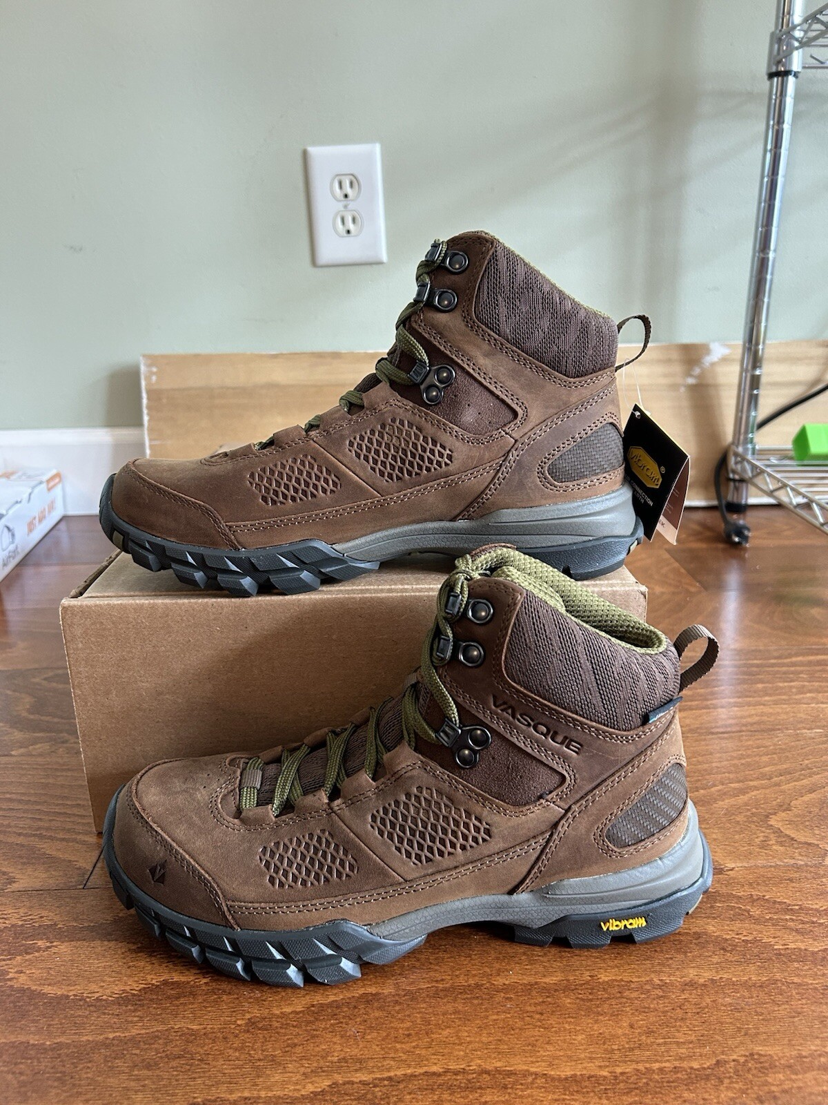 Vasque Men’s Talus Mid Waterproof Hiking Boot Brown Leather NEW 7 M