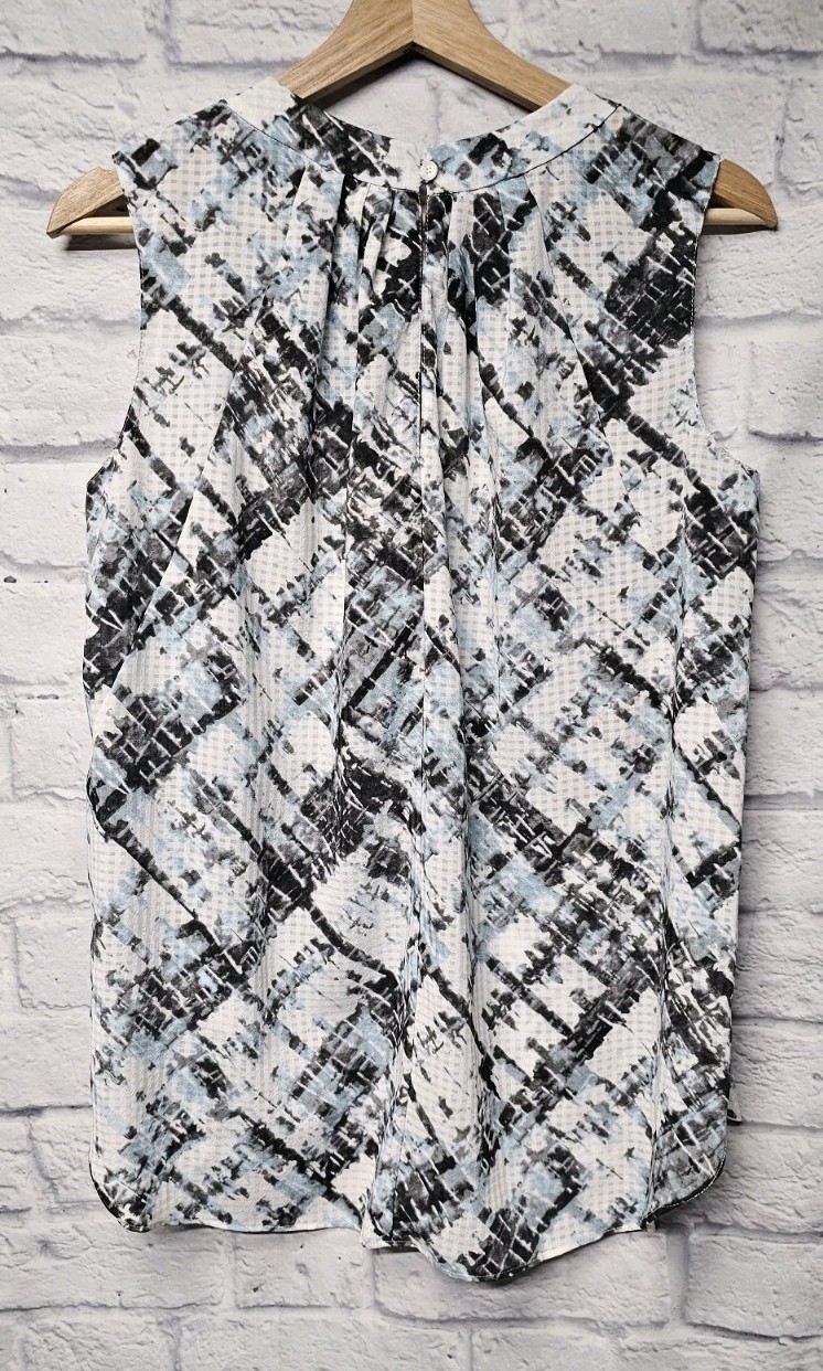 JONES NEW YORK S HIGH NECK METAL KEYHOLE CUT OUT PLEATED GEO CHECK CHIFFON TOP