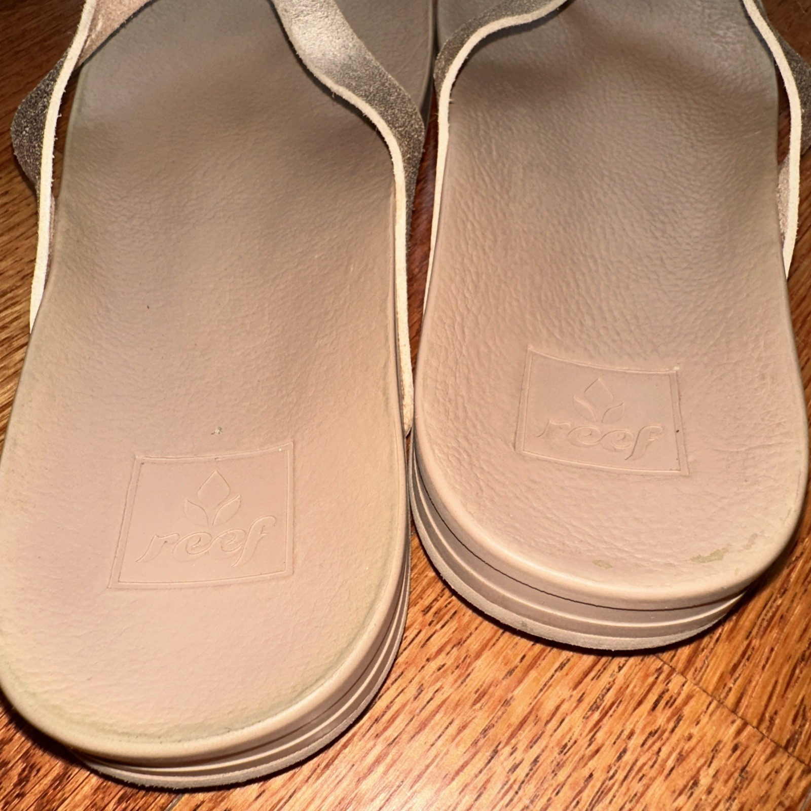 Reef Women’s Rose Gold Flip Flop Sandals Cushioned Comfort Slip On Arch Size 7