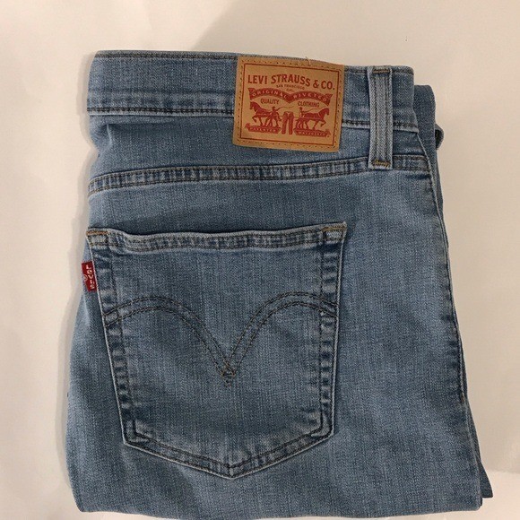 Levi’s Boyfriend Jeans – Size 32 x 27 – Relaxed Fit Denim
