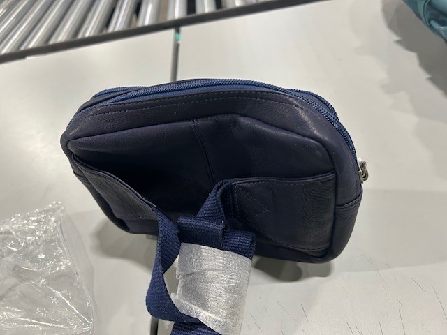 LE DONNE SMALL NAVY PURSE – NAVY