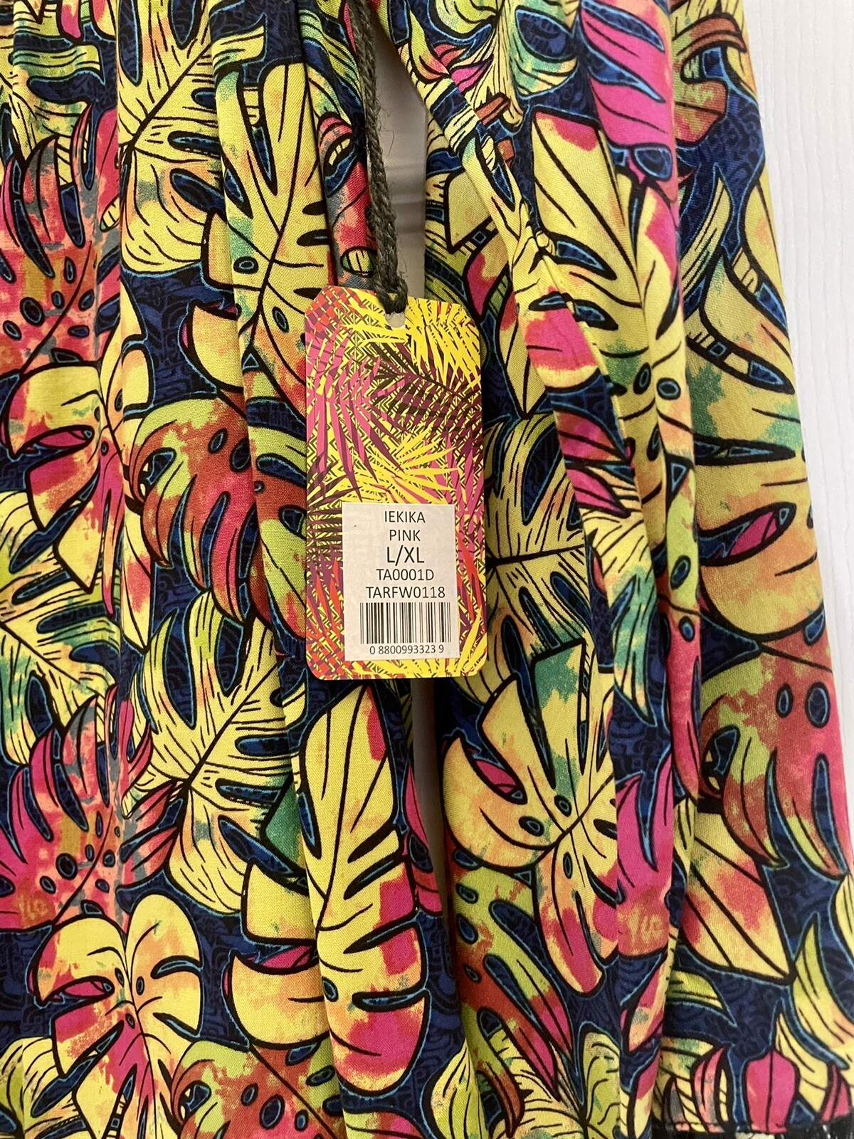 NWT Taravana Iekika Blouse Size Large/extra large