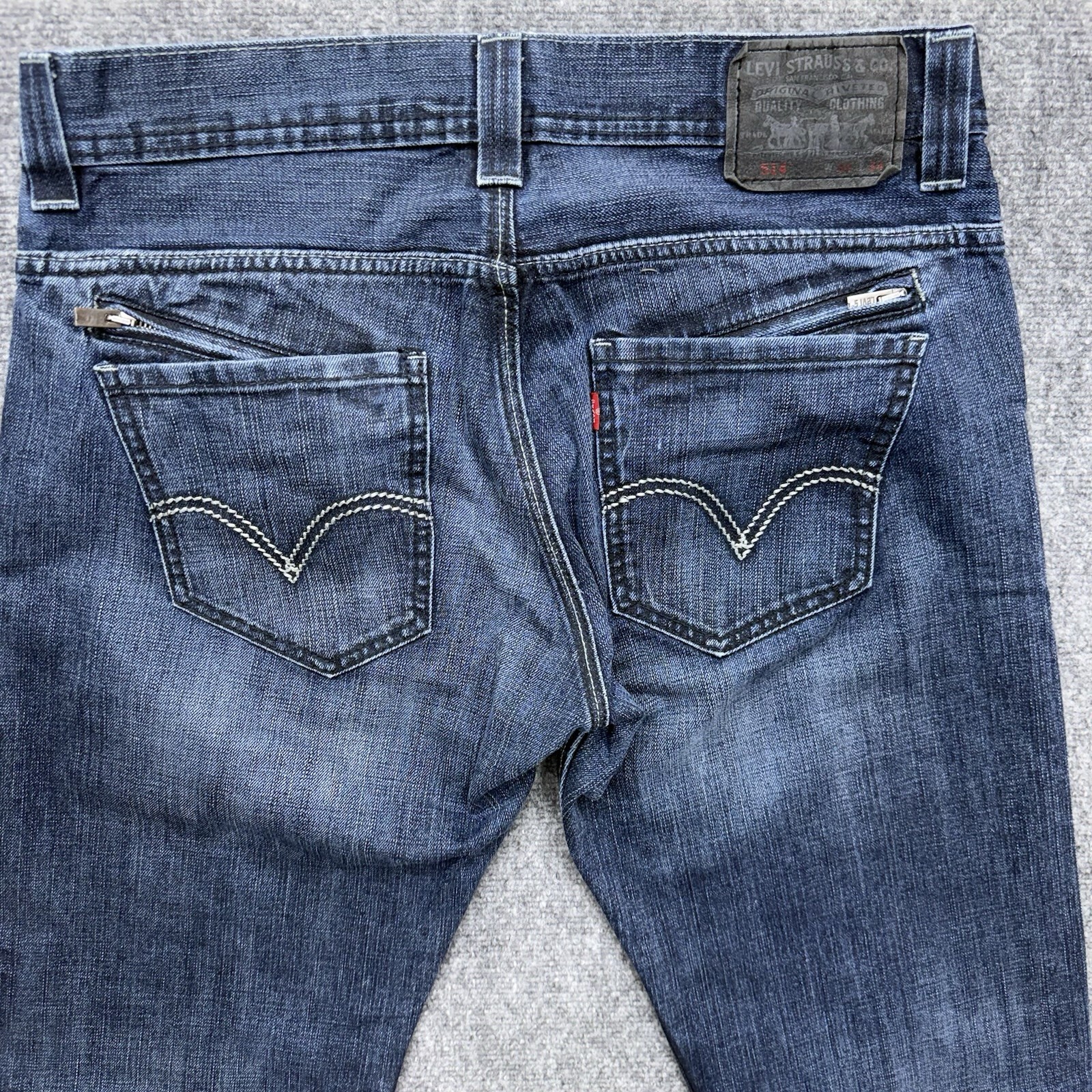 Levis 514 slim straight jeans zipper back pockets men’s size 34 34×34