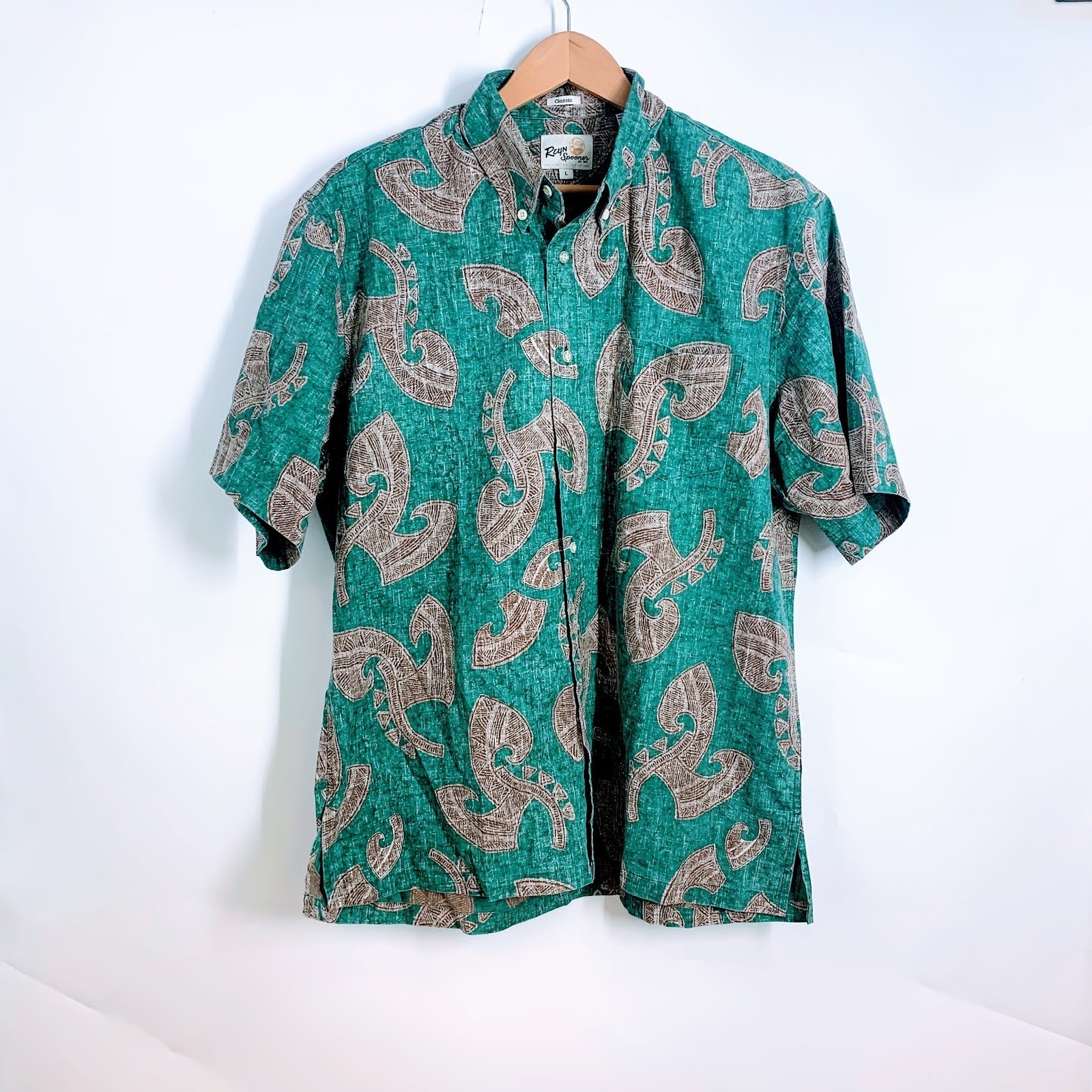 Reyn Spooner Limited Issue Men’s Classic Tribal Warrior Hook Button Down Shirt L