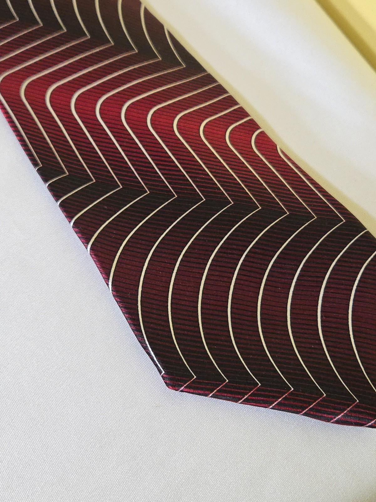 Murano Men’s Red Black White Silk Woven Geometric Abstract Tie One Size