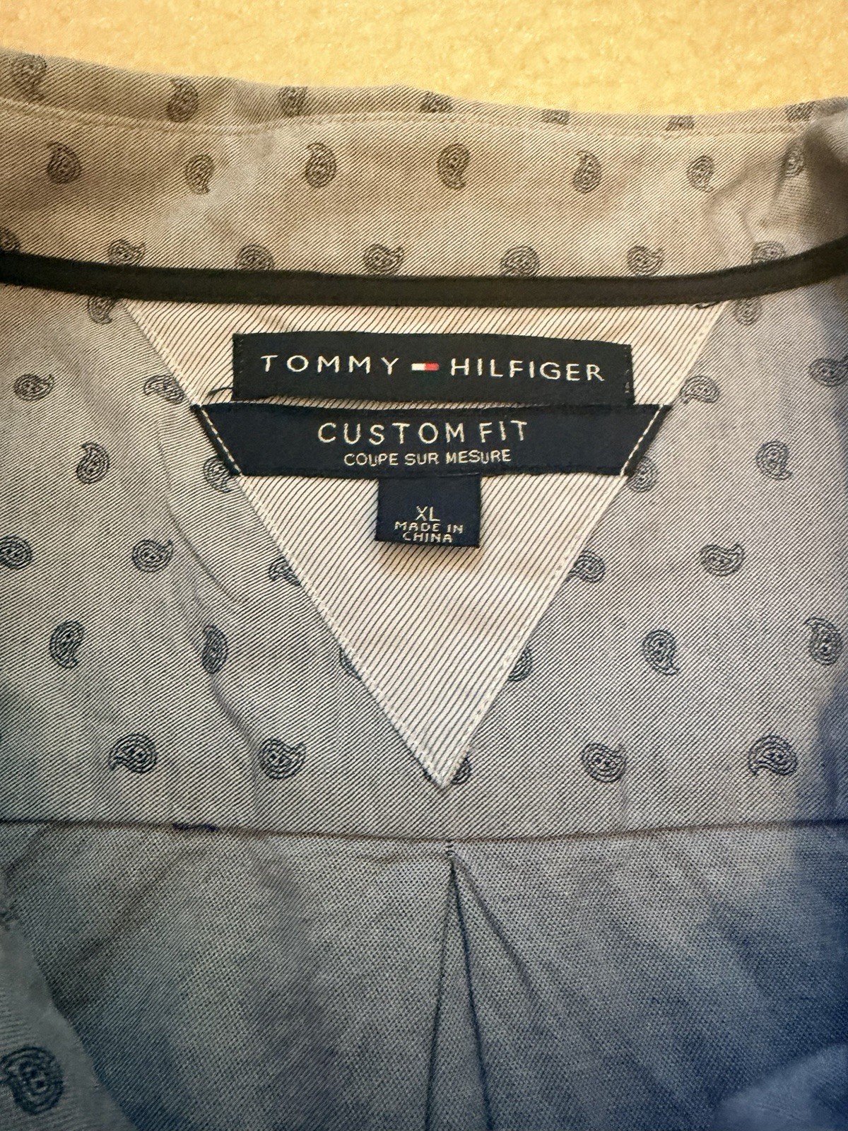 Tommy Hilfiger Men’s Custom Fit XL Blue Paisley SS Button-Up