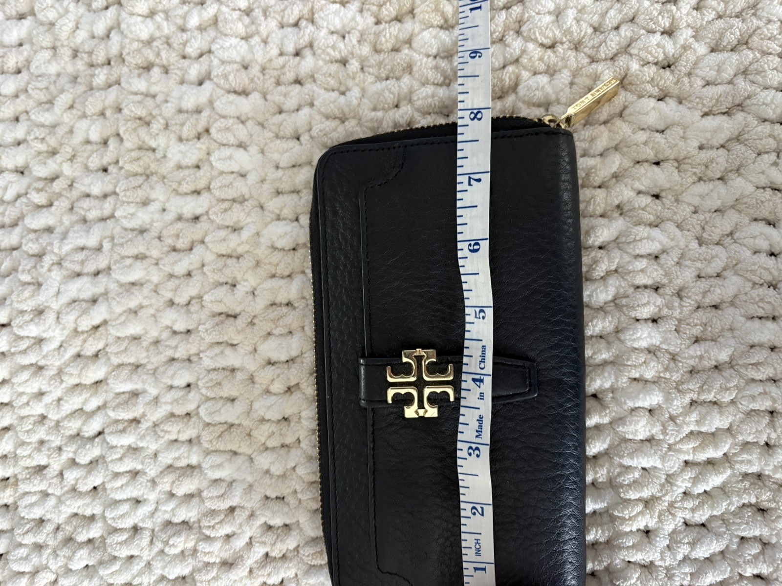 Tory Burch Full Zip Leather Black Gold Tone Logo Hardware Designer
