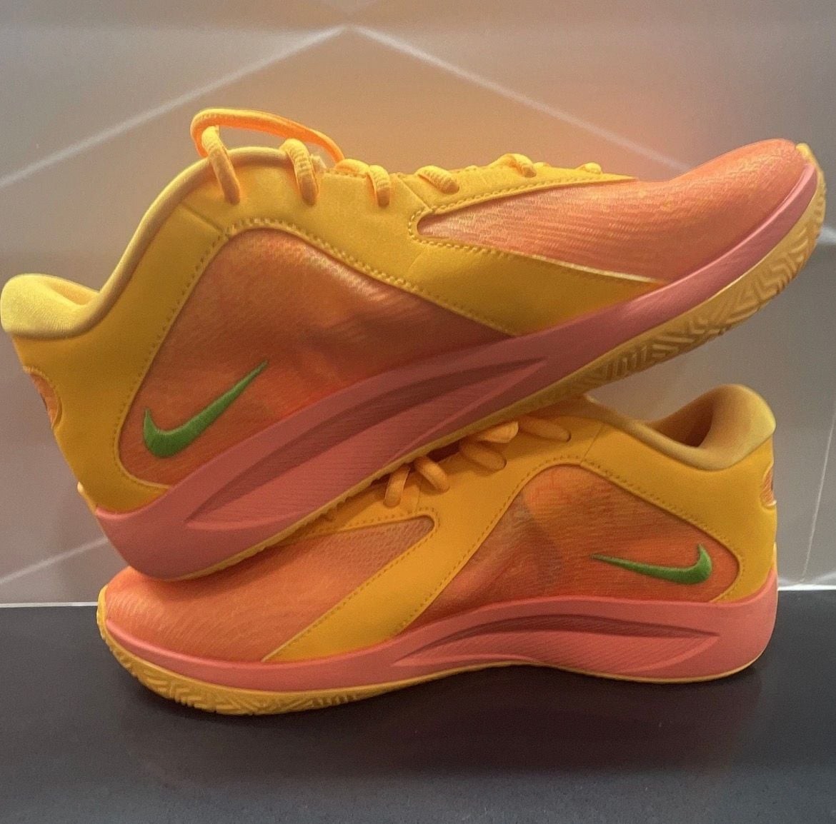 Nike Giannis Freak 6 Fright Night Light Wild Mango FJ7792-601