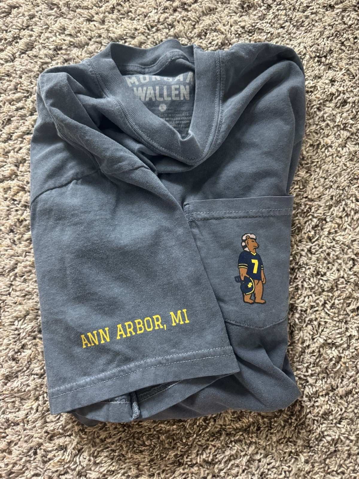 Limited Edition Morgan Wallen Bear Michigan Tshirt Size Large