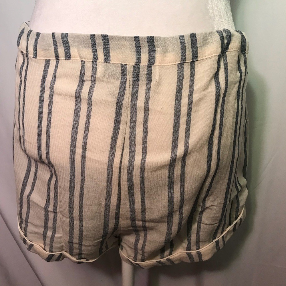 NWT Solid & Striped Tracy Short Sheer Size Medium