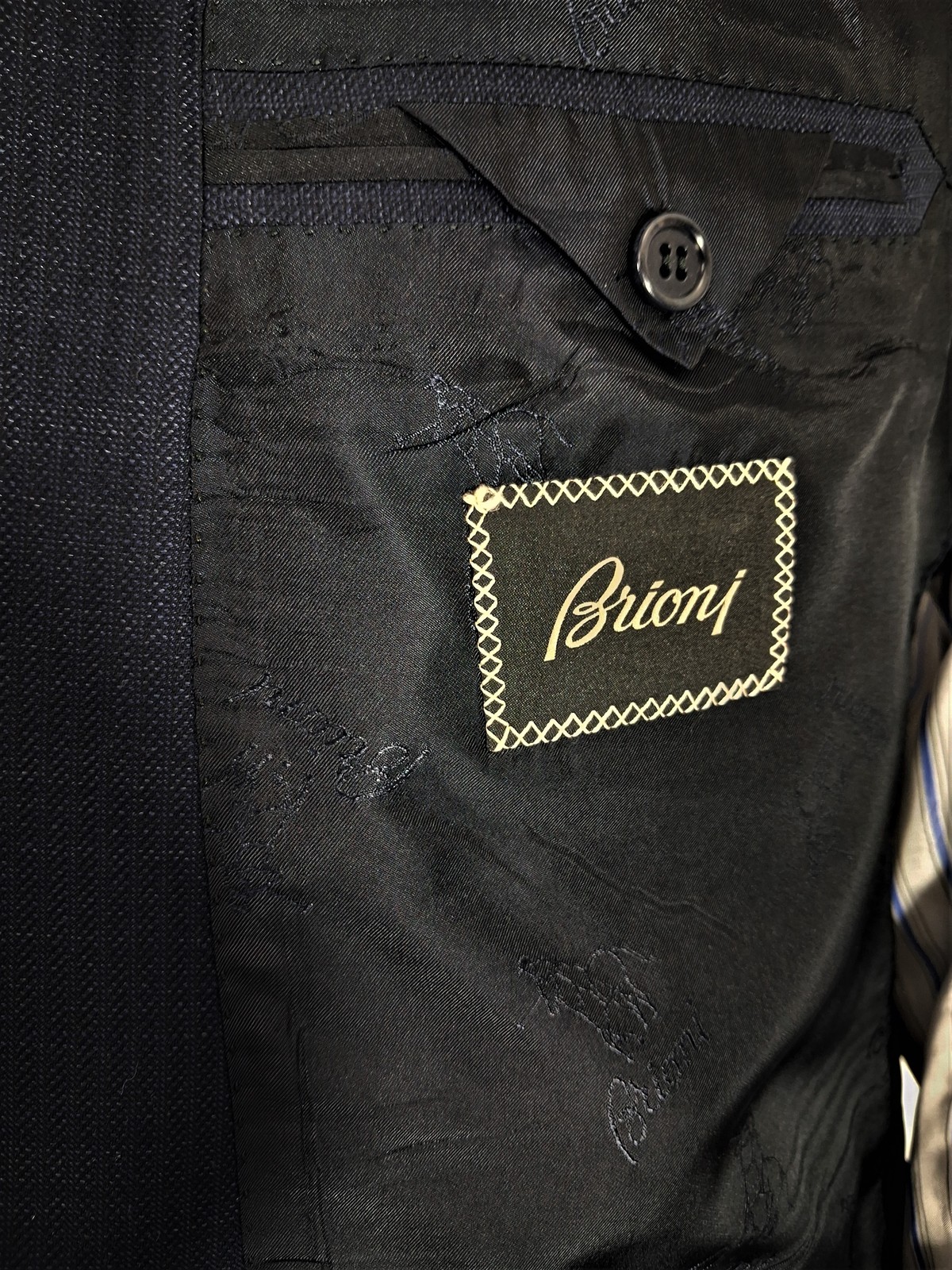 Brioni Italy NM Colosse Suit 48R Midnight Slate Micro Herringbone Working Cuffs
