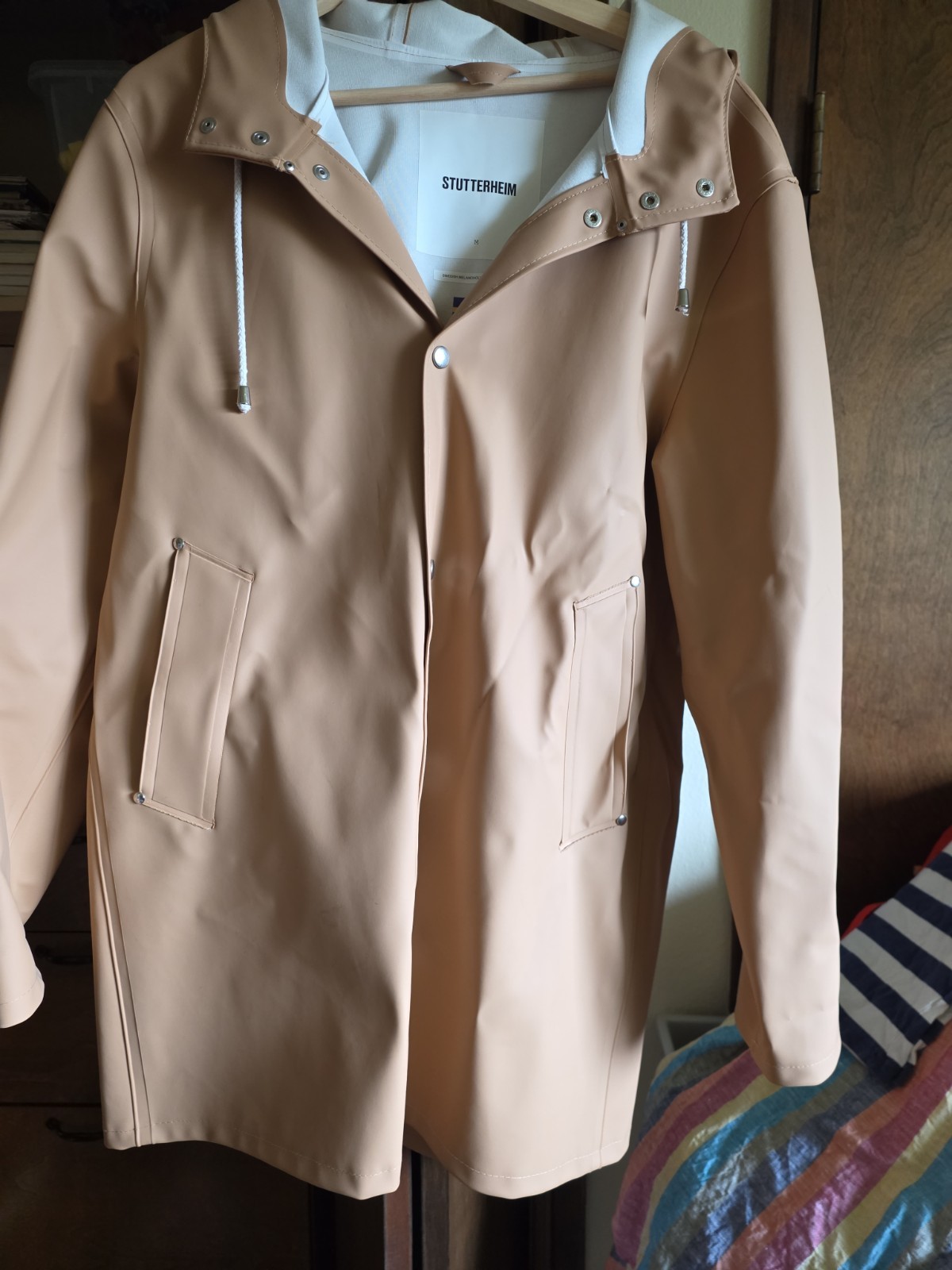 Stutterheim Stockholm Men’s Hooded RAINJACKET BEIGE SIZE M