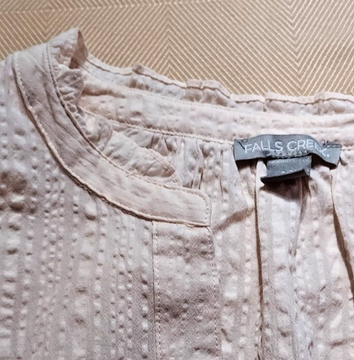 NWT Falls Creek Size M Textured Cotton Flutter Sleeve Button Up