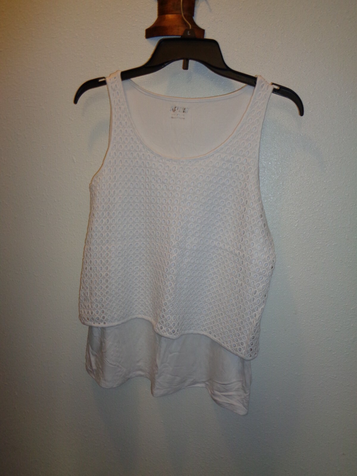 Apt. 9 Crochet Cropped 2-Fer White Tank Top Size Medium NWT