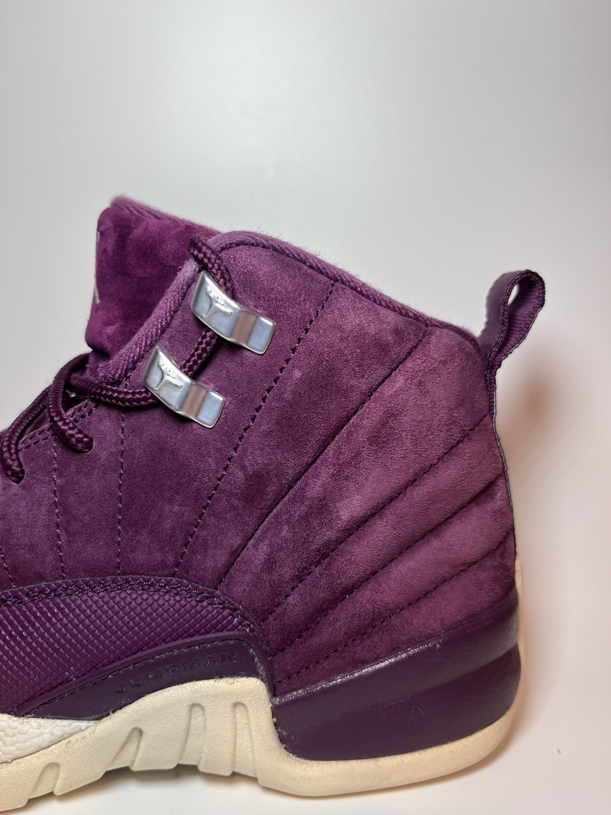 JORDAN RETRO 12 BORDEAUX SIZE 7Y 153265-617