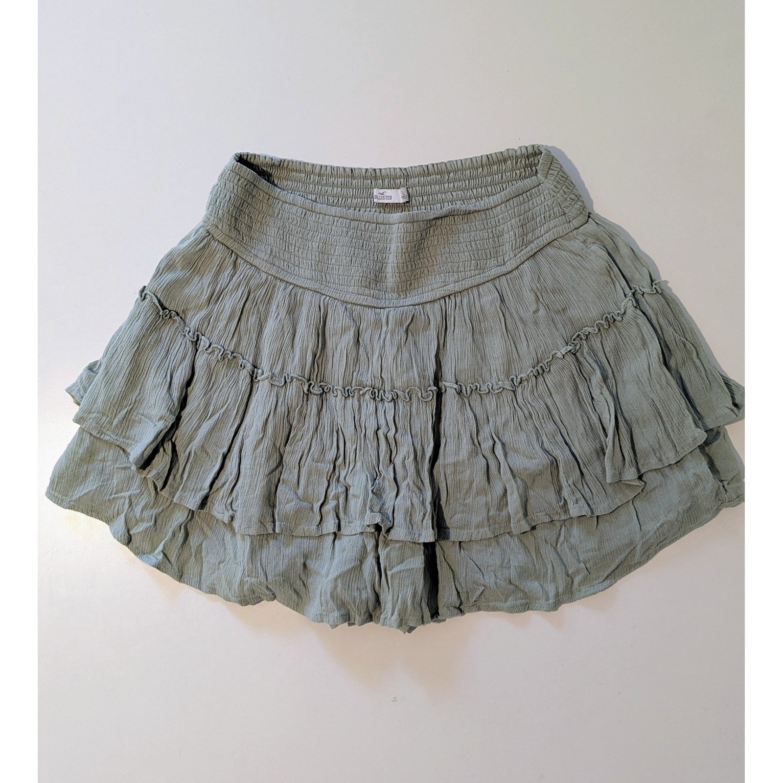 Hollister Sage Green Smocked Tiered Ruffle Skort Mini Skirt with Pockets Large