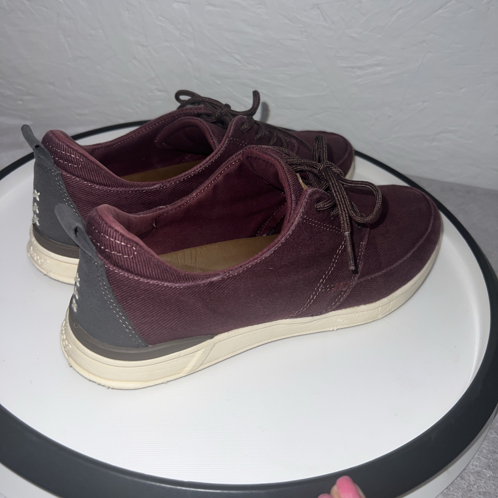 Reef Rover Canvas Sneakers Shoes Womens Size 9 Maroon Red Casual Travel Beach