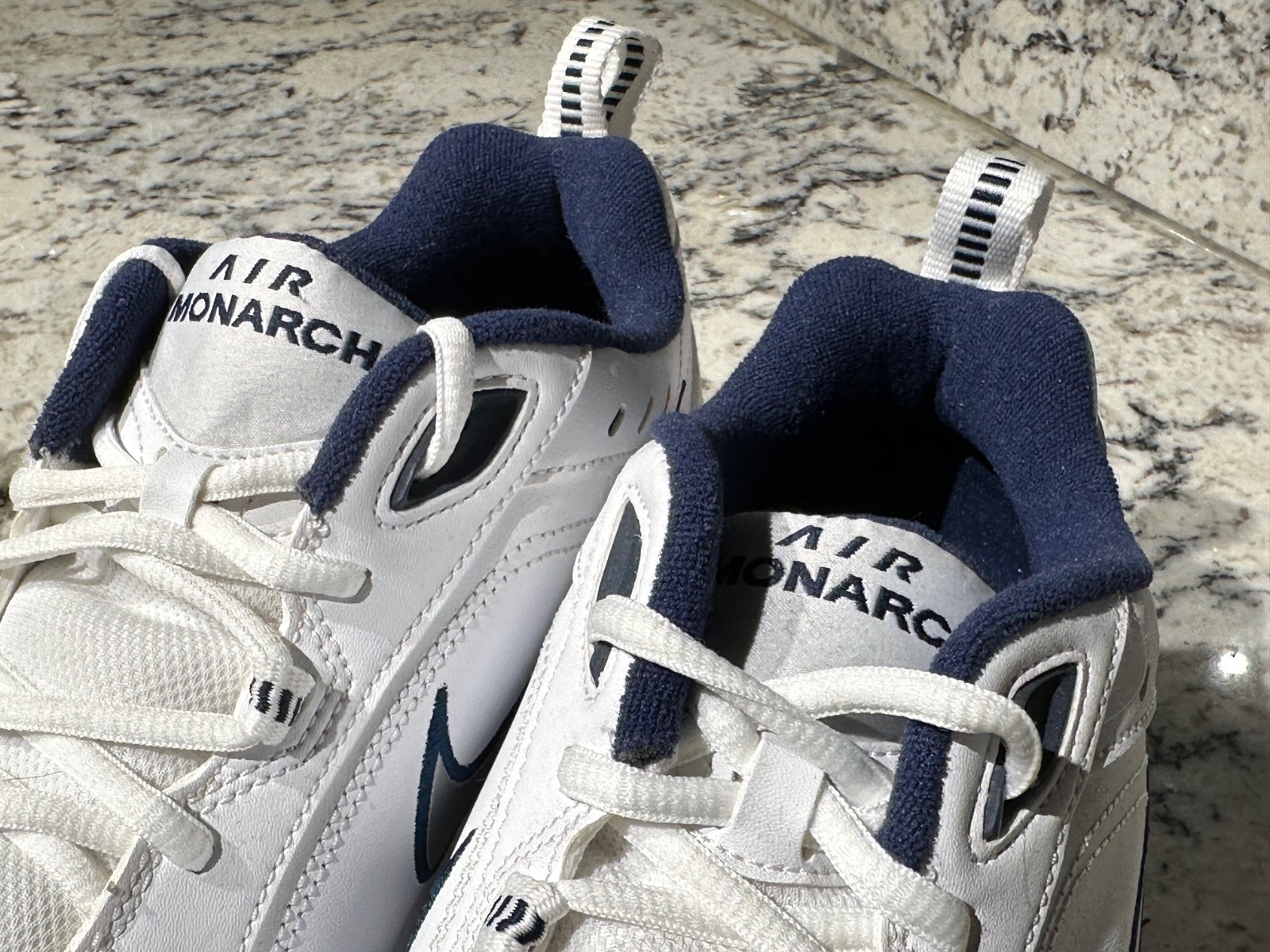 NIKE AIR Monarch IV Cross-Training Shoes WHITE & NAVY Men’s 8 4E 416355-102 EUC