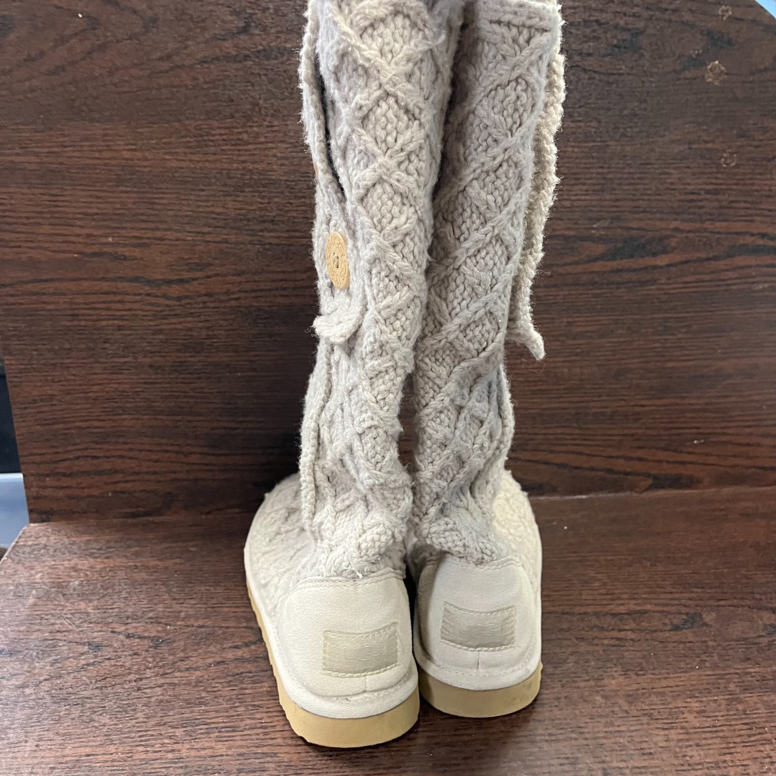 UGG Women’s Winter Boots Size 9 Oatmeal Beige 3066 Cardy Cable Knit 3 Button