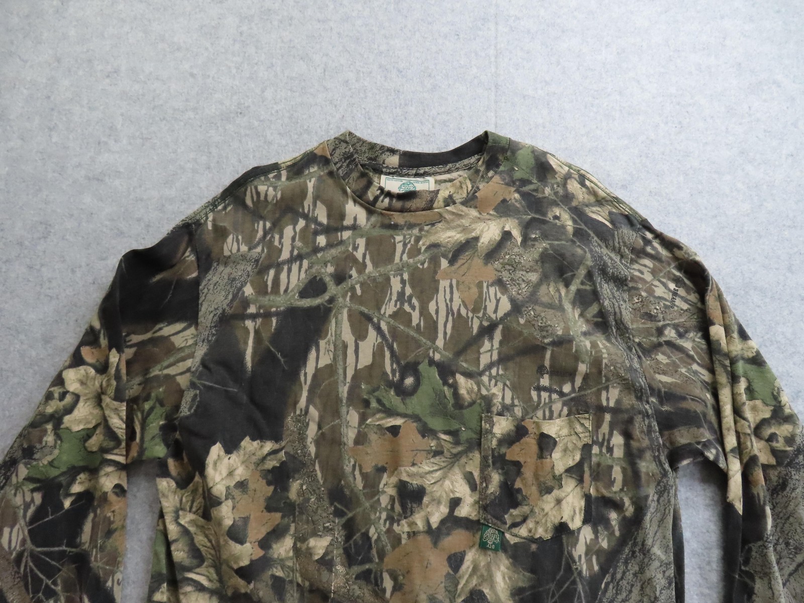 Vintage Mossy Oak Shirt Mens Large Camo Long Sleeve Pocket Hunting Tee Made USA