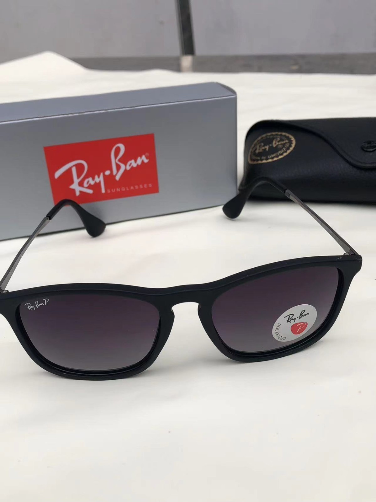 New Ray-Ban Chris RB4187 Polarized 54-18 Sunglasses Matte Black Gradient Grey