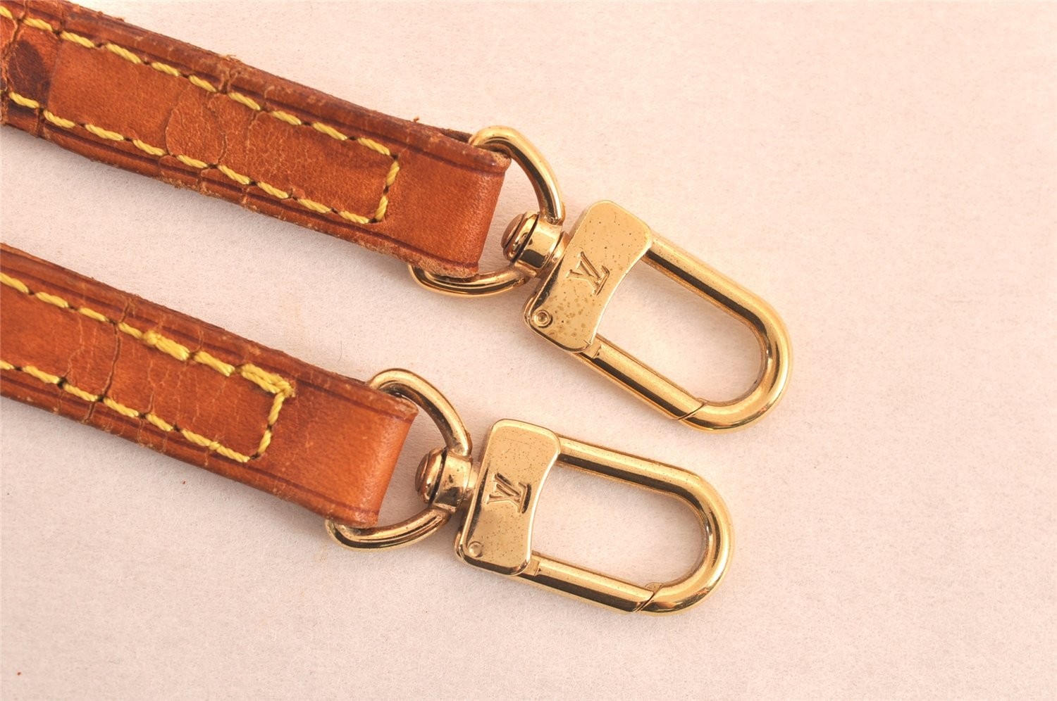 Authentic Louis Vuitton Leather Shoulder Strap Beige LV AB513