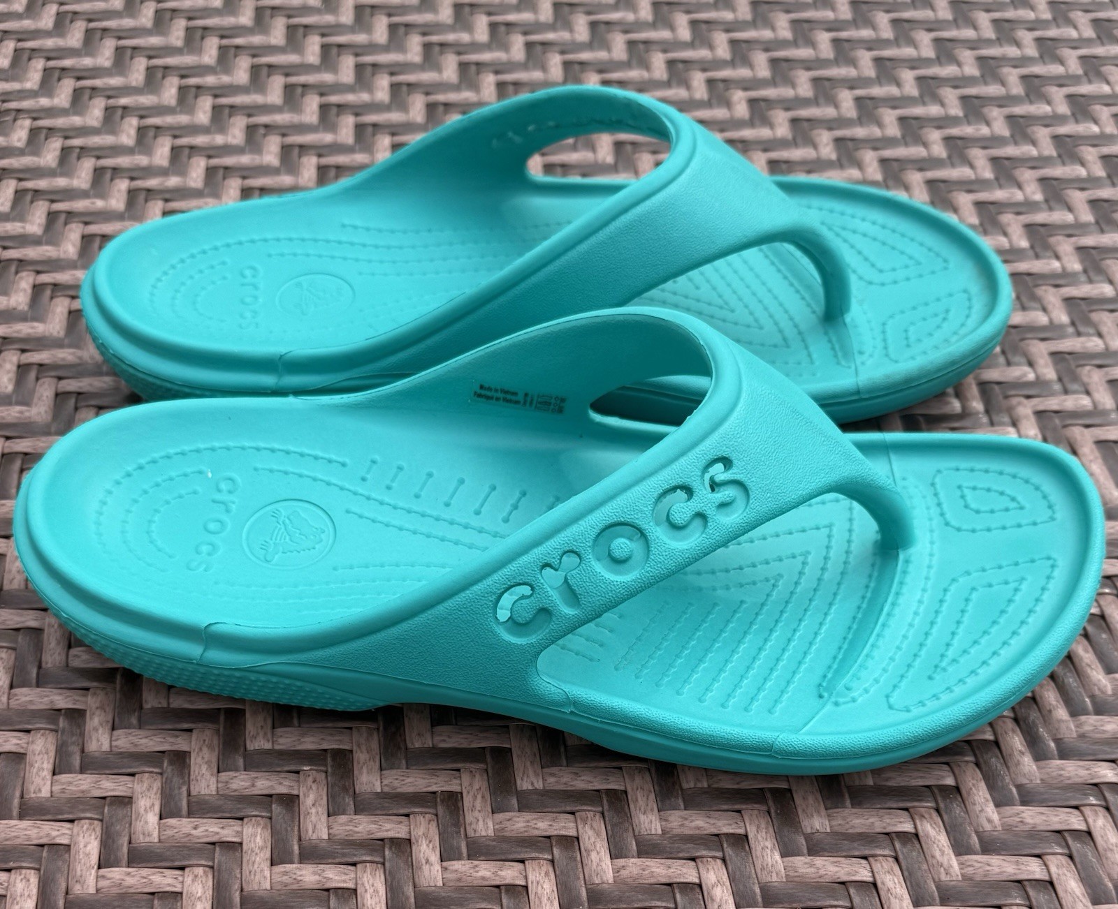 Crocs Baya Flip Flops in Tropical Teal Green 11999 Womens Size 11 Men’s 9
