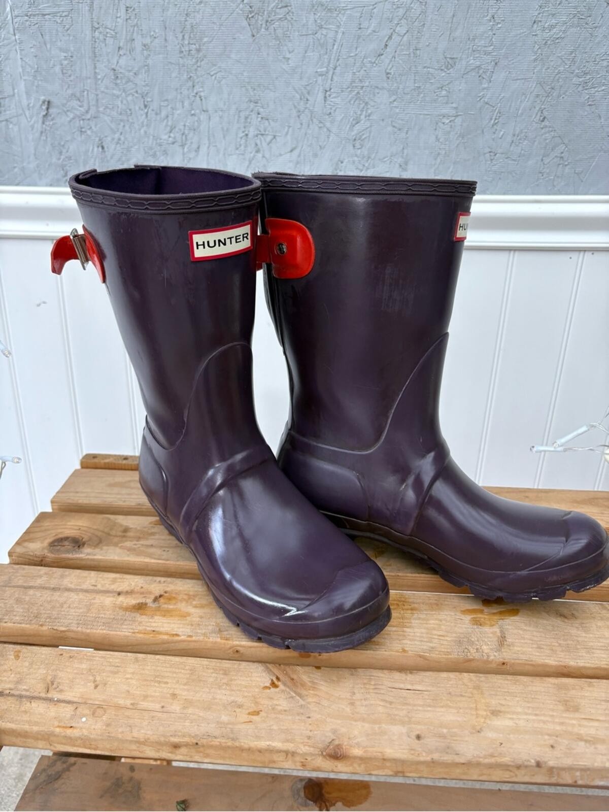 Hunter Purple Rain Boots with Red Accent