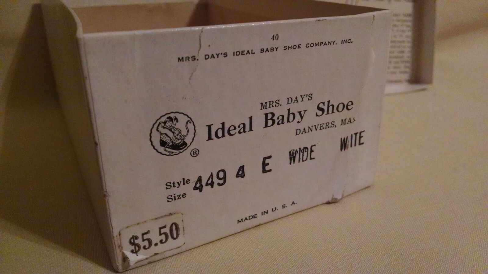 CHILD SHOE BOX MRS DAYS IDEAL BABY SHOE BOX ONLY AS IS SHOE CHART VINTAGE WHITE*