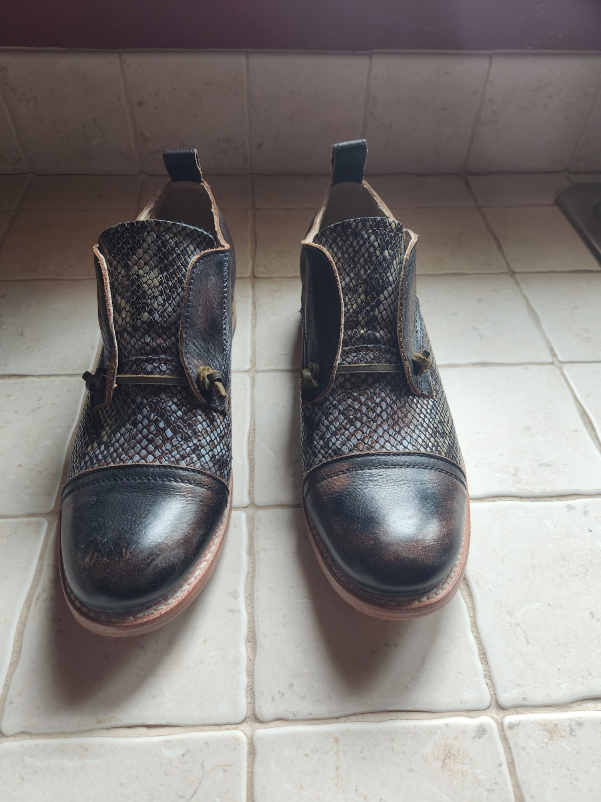 Freebird by Steven Mable Womens Shoes Size 10 In Black Leather Multi