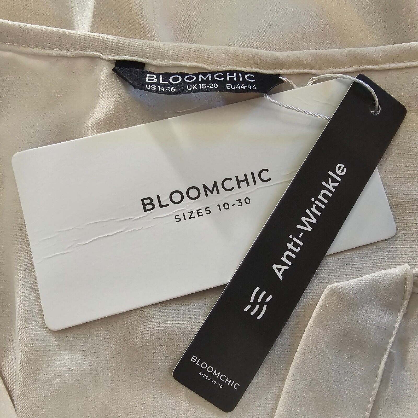 Bloomchic Blouse Womens 1X Ivory Anit-Wrinkle Patchwork Petal Sleeve Notched NWT