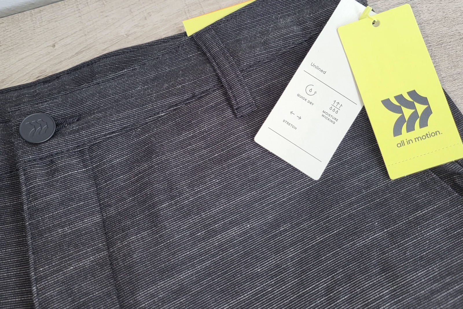 All in Motion Black & Gray Golf Shorts 7″ Inseam Men’s Size 32 Waist NWT
