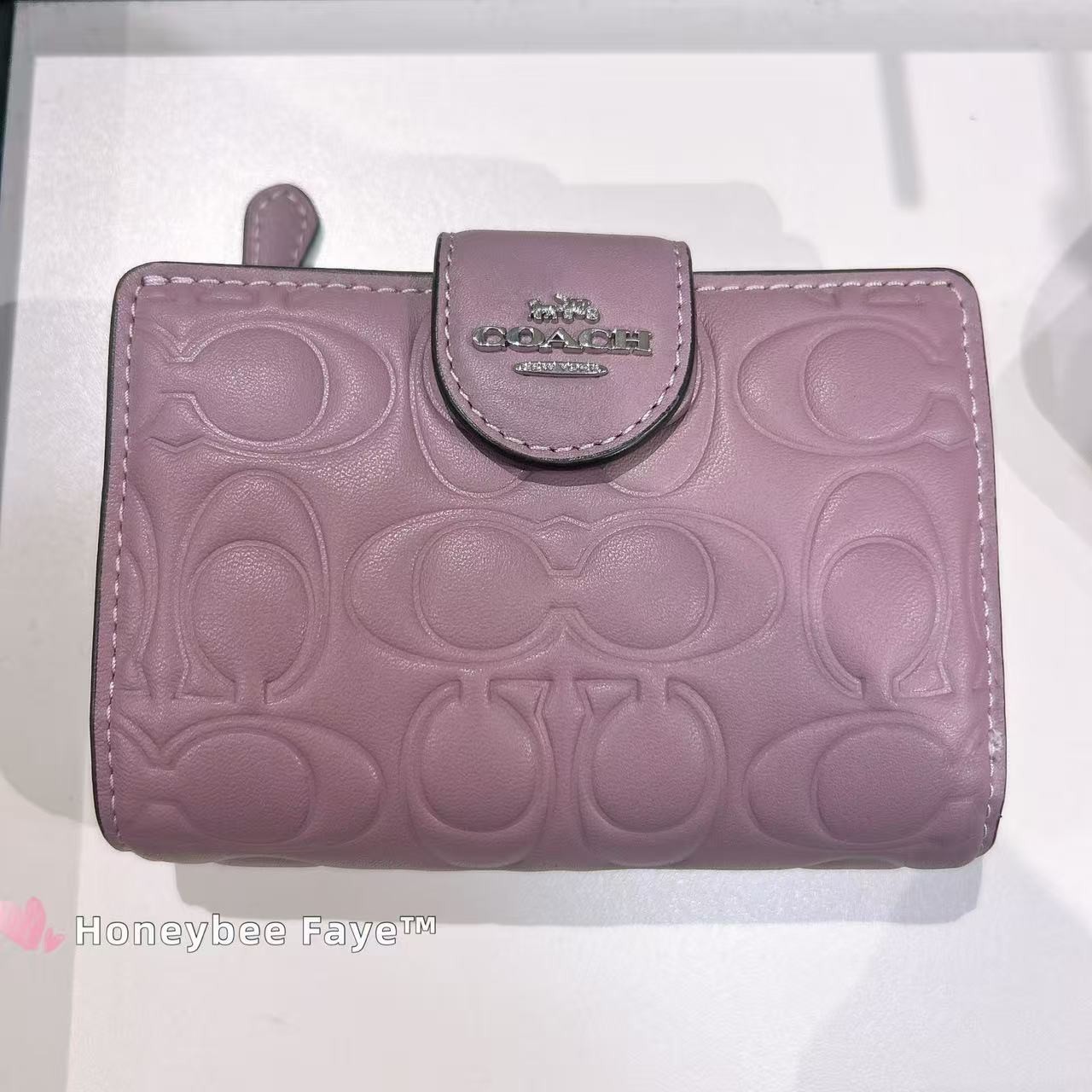 NWT Coach Medium Corner Zip Wallet With Signature CM241