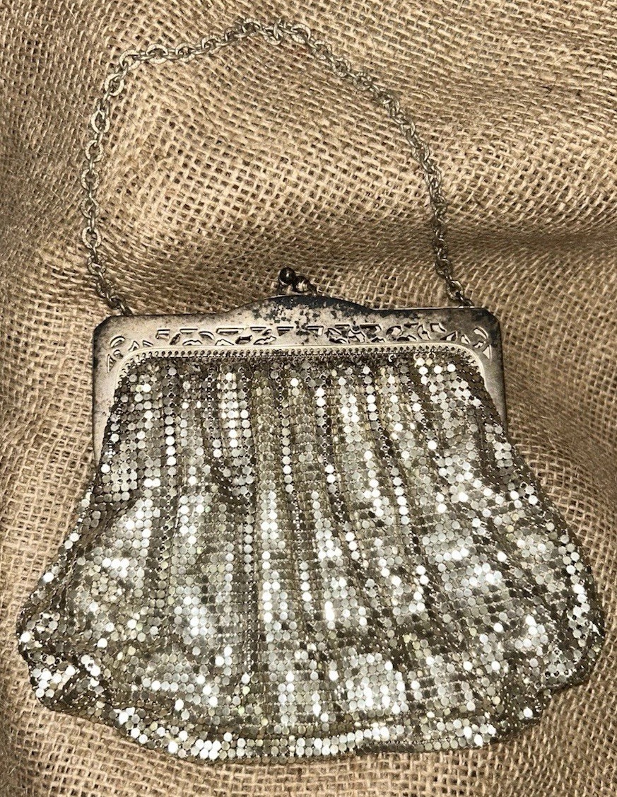 VTG Whiting & Davis SILVER MESH CHAIN BAG Kisslock Purse 6.5”W 10.25”T Lined USA
