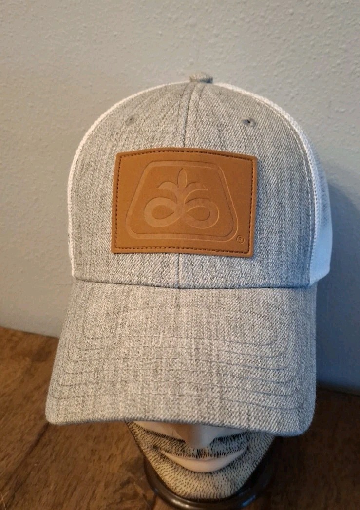Pioneer Seeds Gray/White Snapback Hat w/Leather Patch Logo & Mesh Back *NEW*🌾
