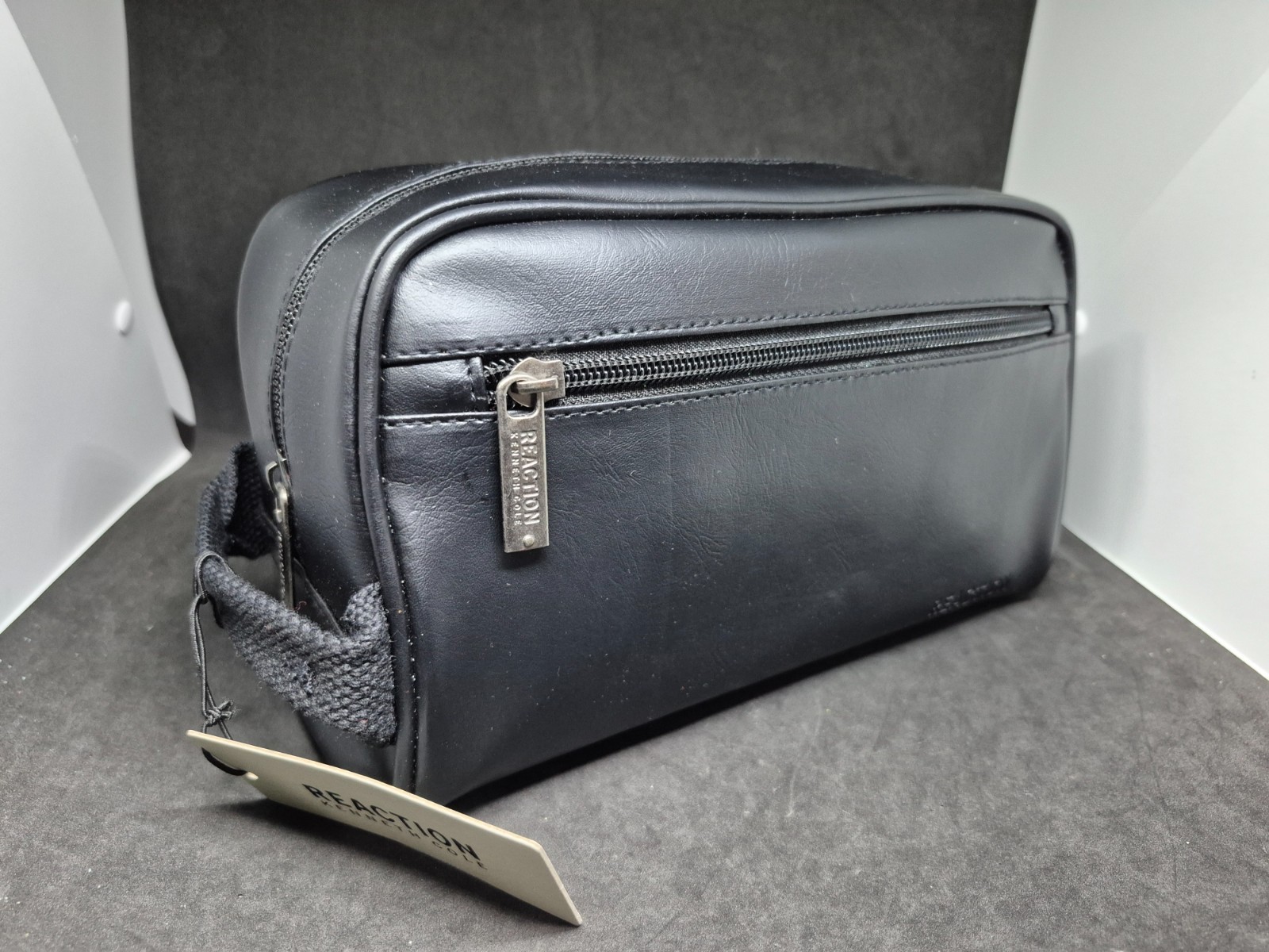 Kenneth Cole Reaction Toiletry Shaving Cosmetic Leather Bag Storage Travel