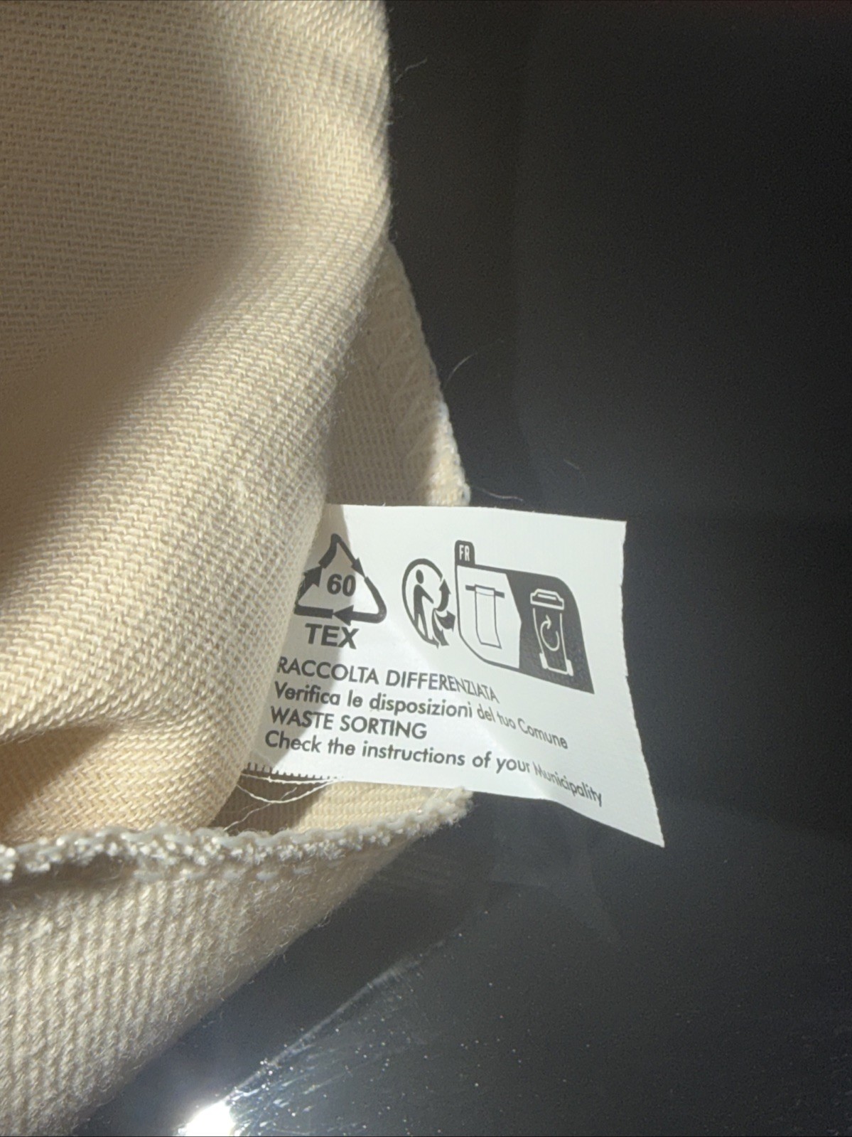 LOUIS VUITTON Small DUST BAG 5 X 3.25 Inches.