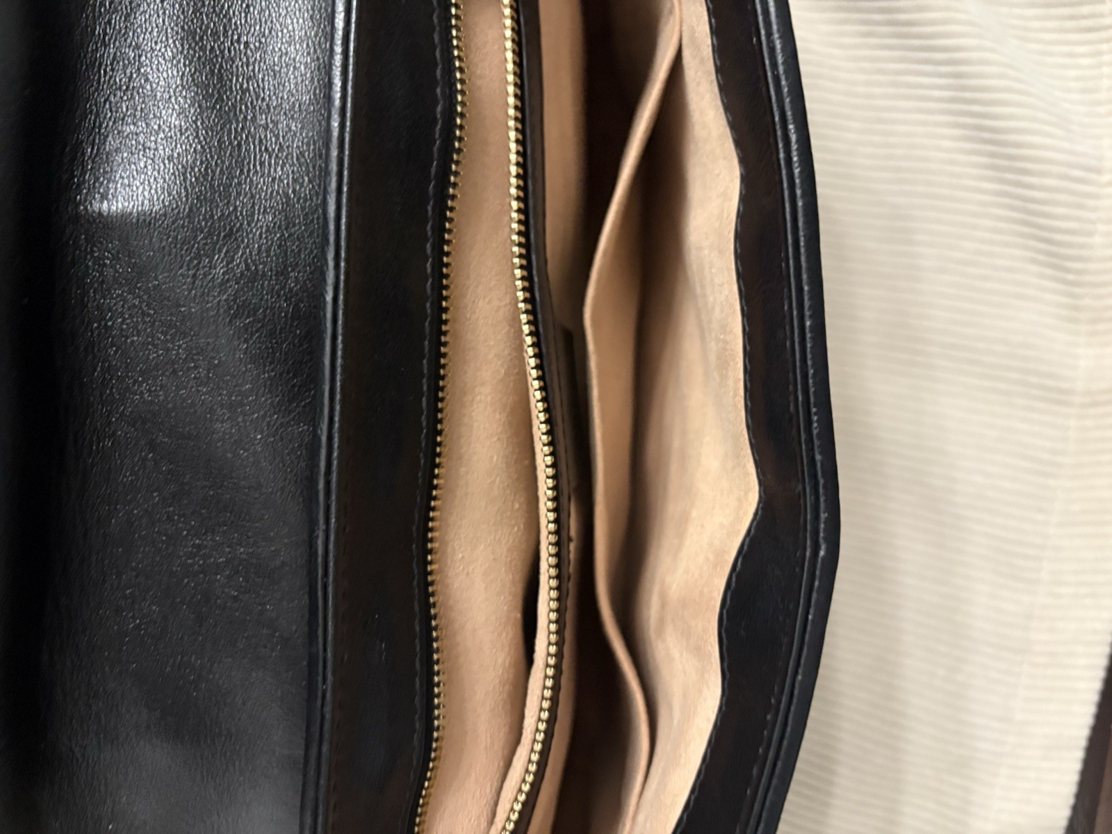 Gucci GG Marmont medium shoulder bag