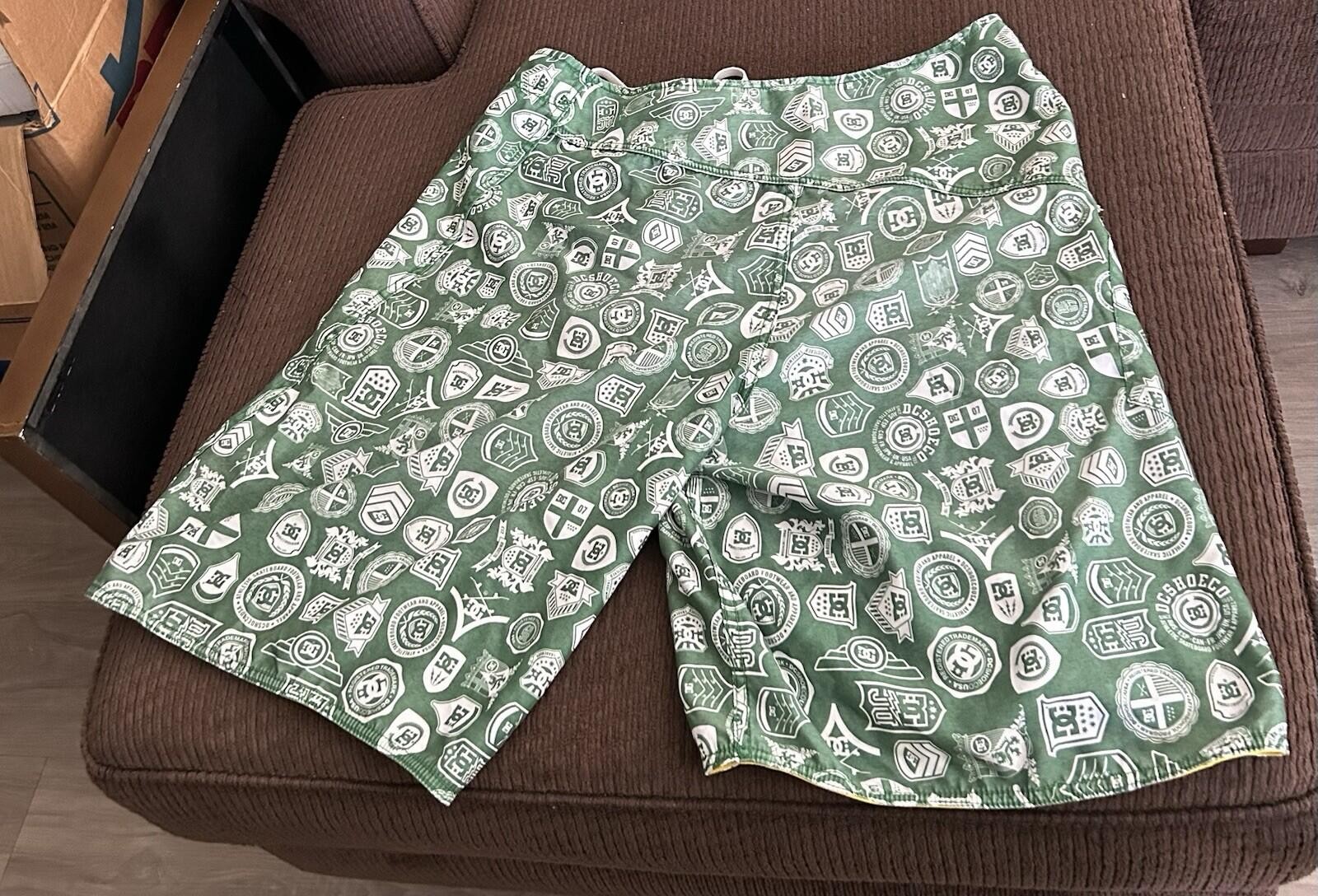 Vintage Y2K DC Shoes Men’s Board Shorts Green Logo Print Size 38 W/ Wax Comb