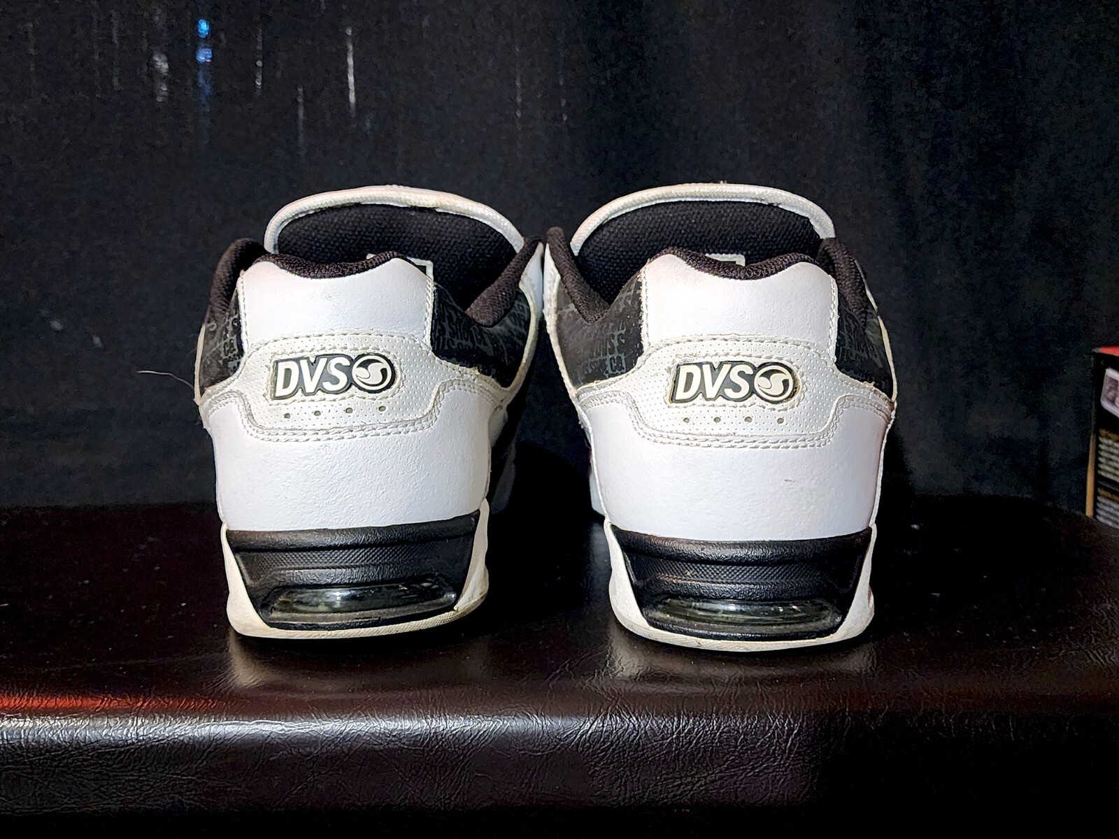 2011 Vintage DVS Enduro Heir – White/Black/Print – Size 10.5 *Exclusive* Bexley