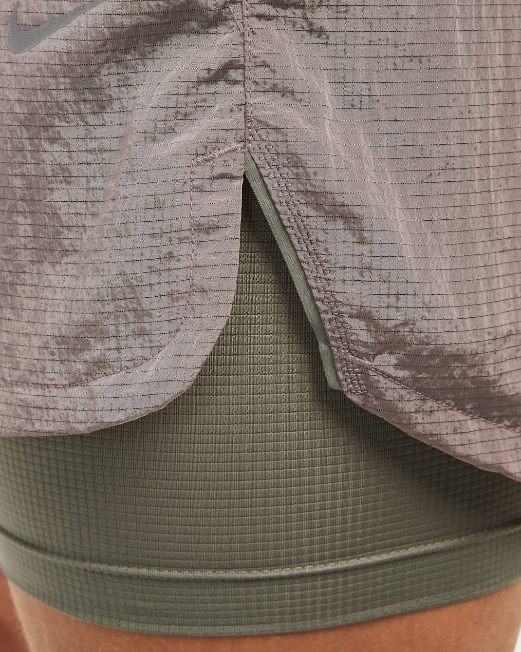 Nike $75 Mens Stride 5″ Dri-Fit Repel 2 in 1 Running Shorts Violet FZ1135-019