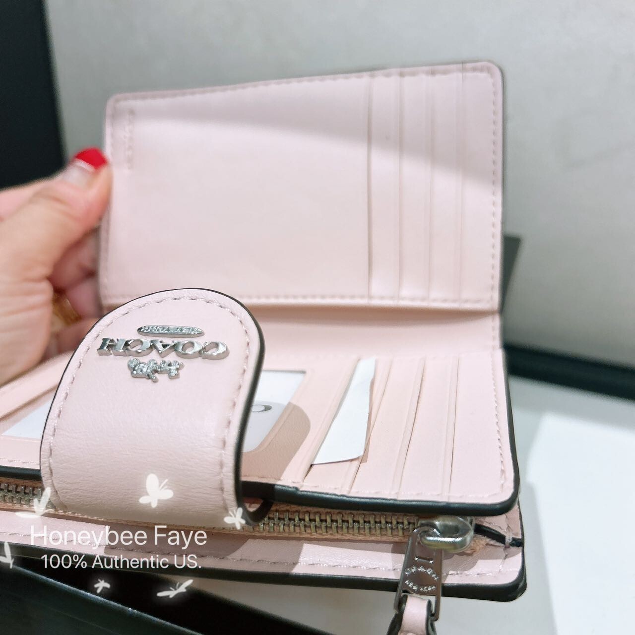 NWT Coach Medium Corner Zip Wallet With Signature CM241