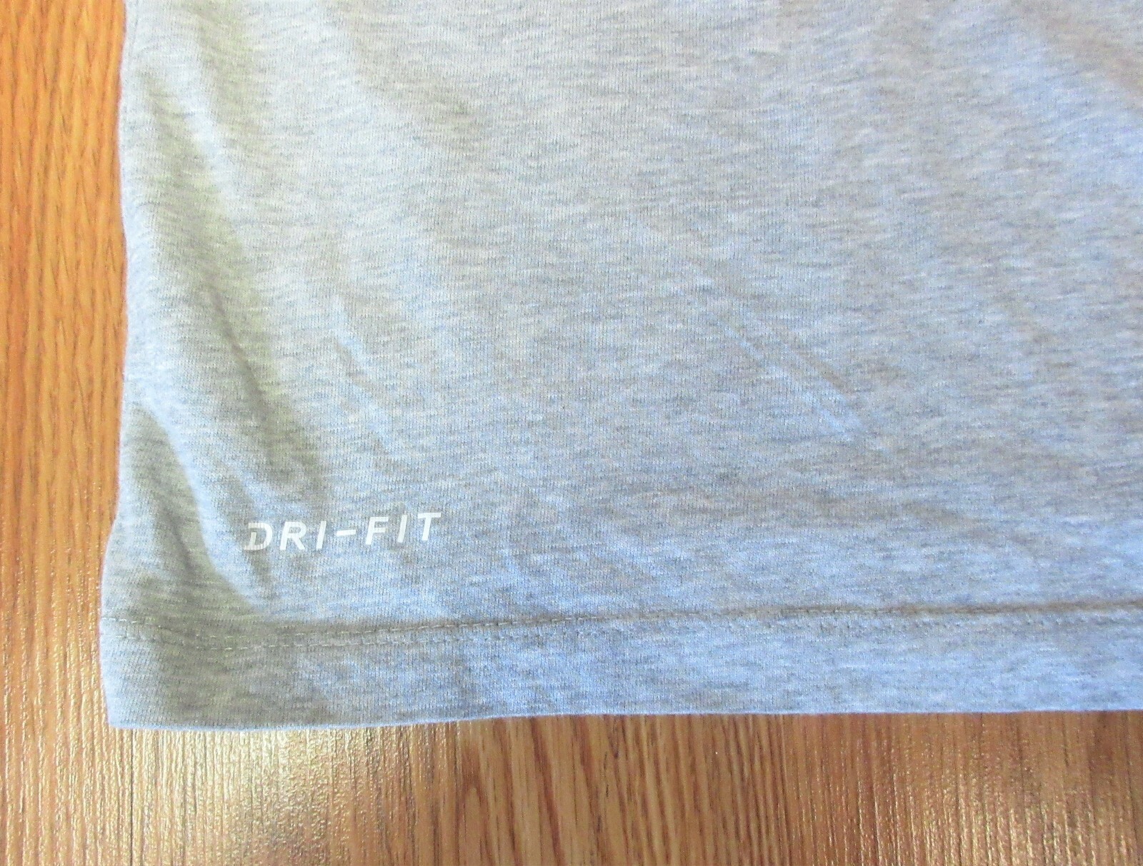 NIKE COTTON ASH GRAY T-SHIRT Sz MEDIUM, M