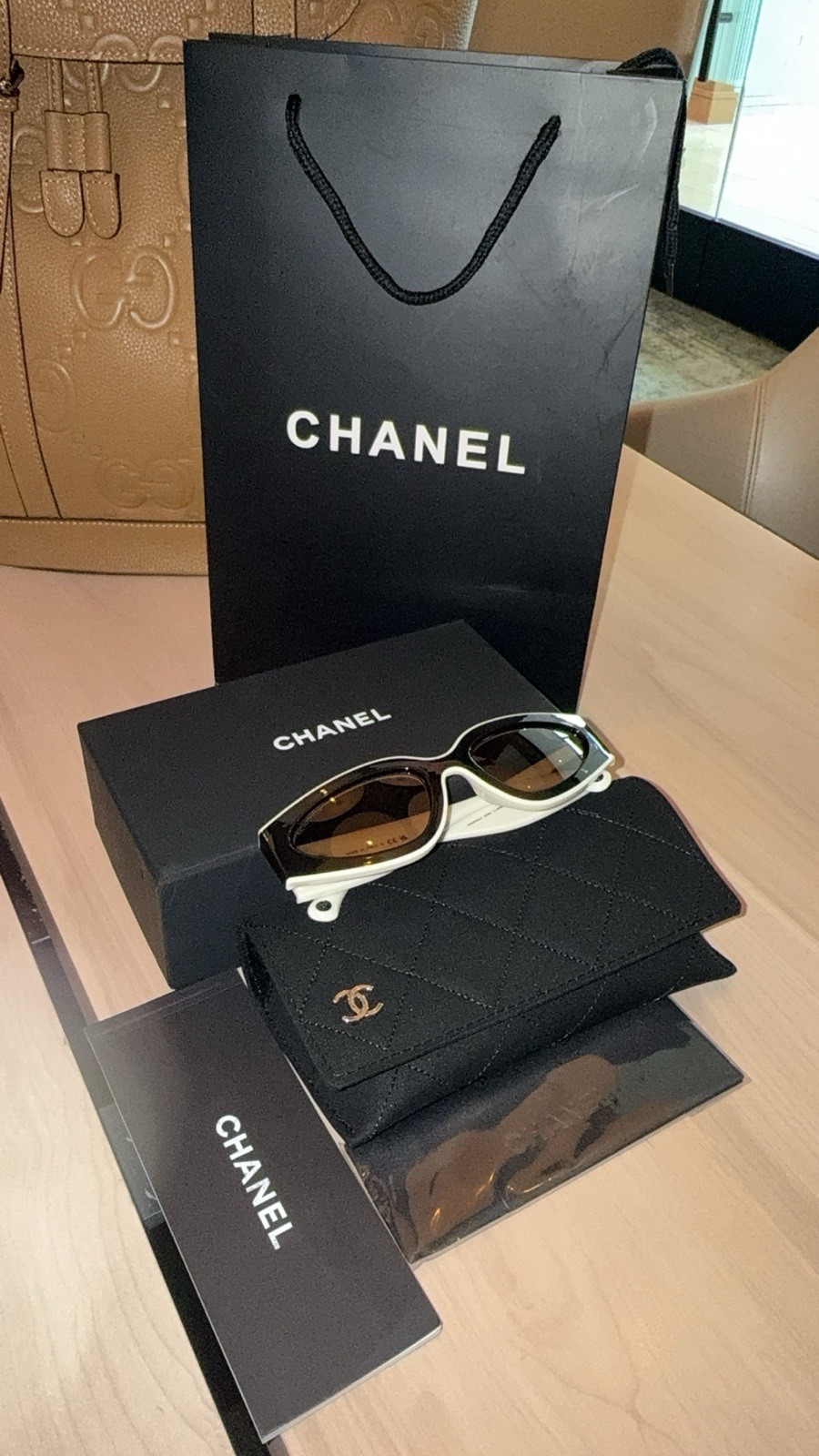 CHANEL Sunglasses Black &White Cat Eye CC Logo Authentic CH 6056 1656/53