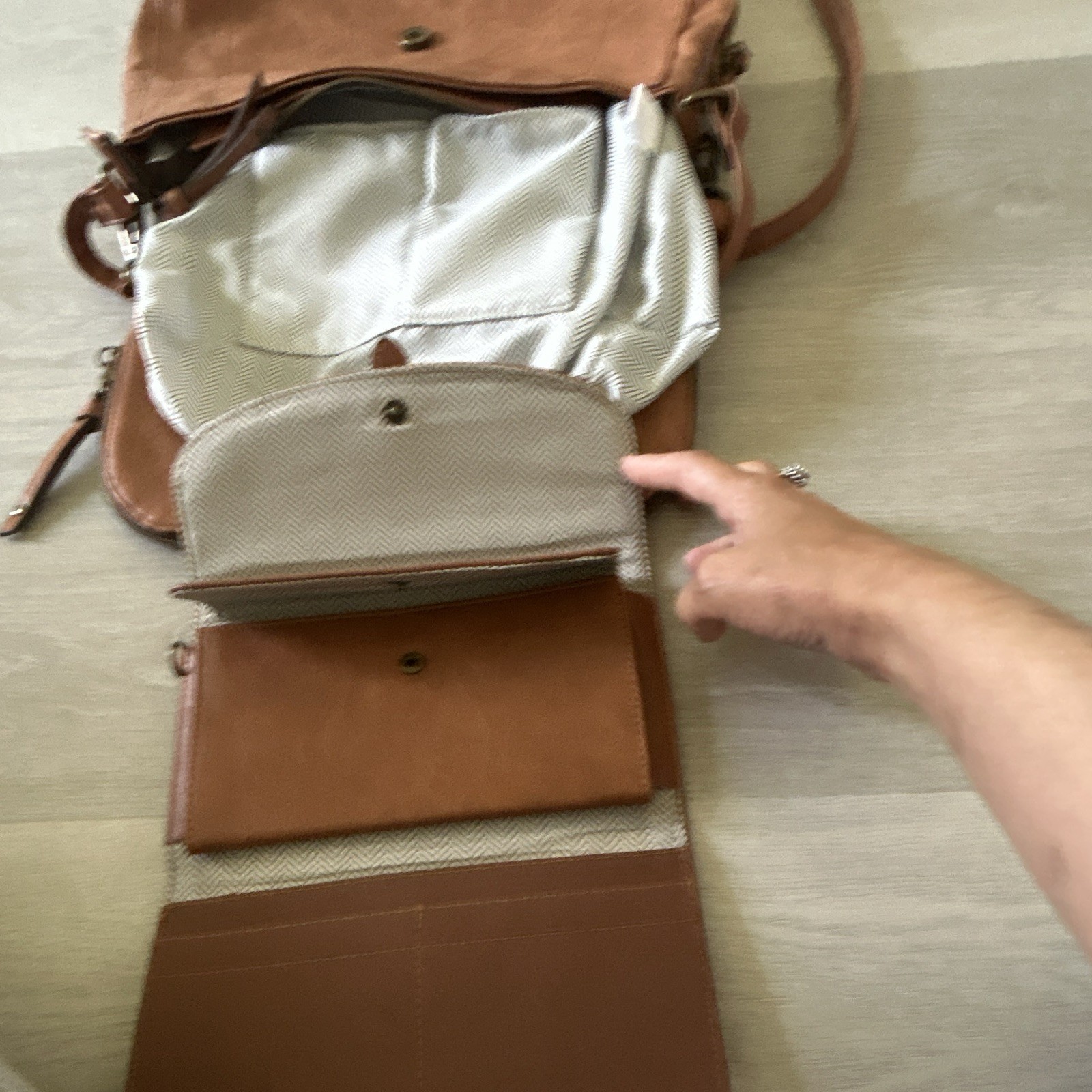 Brown Medium Crescent Crossbody Bag Adjustable Detachable Strap Zip/Magnetic