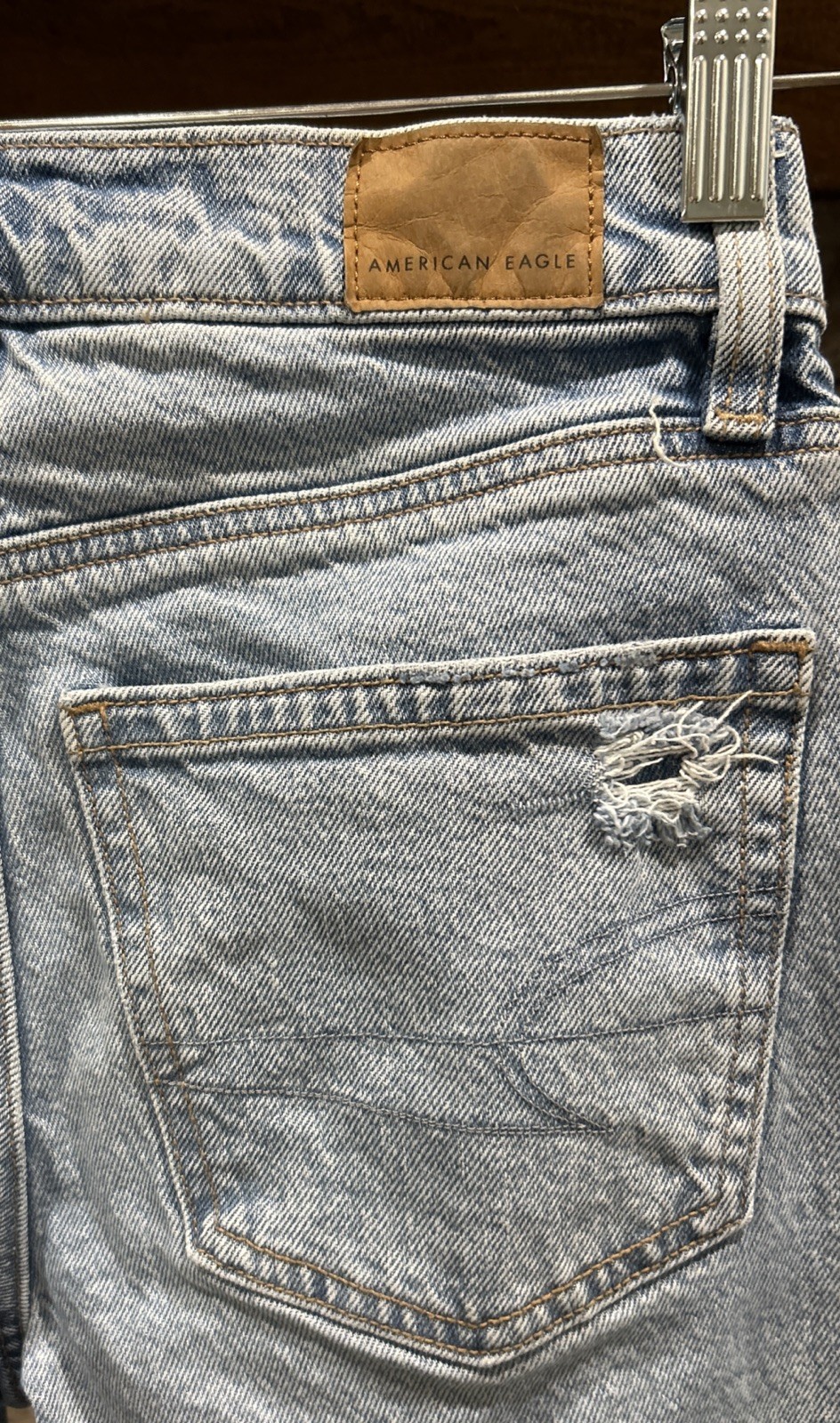 Women’s AMERICAN EAGLE Light Wash Barrel Jeans Size 000 Reg *B7